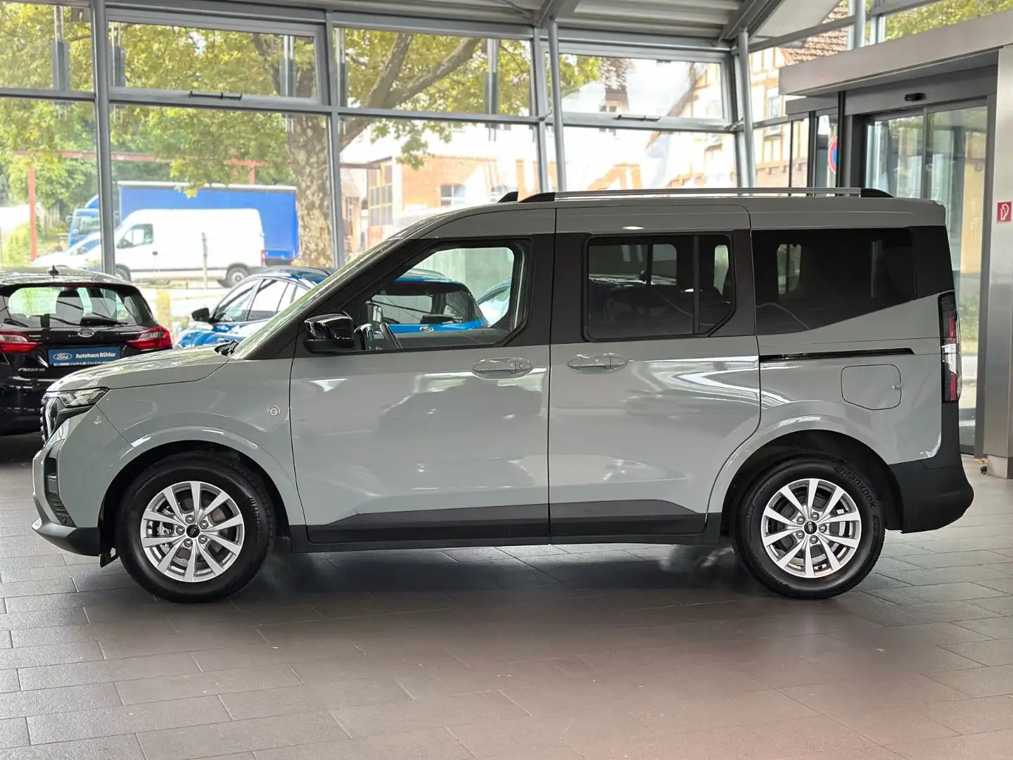 Ford Tourneo Courier Titanium #AUTOMATIK #WINTERPAKET Grau - 2