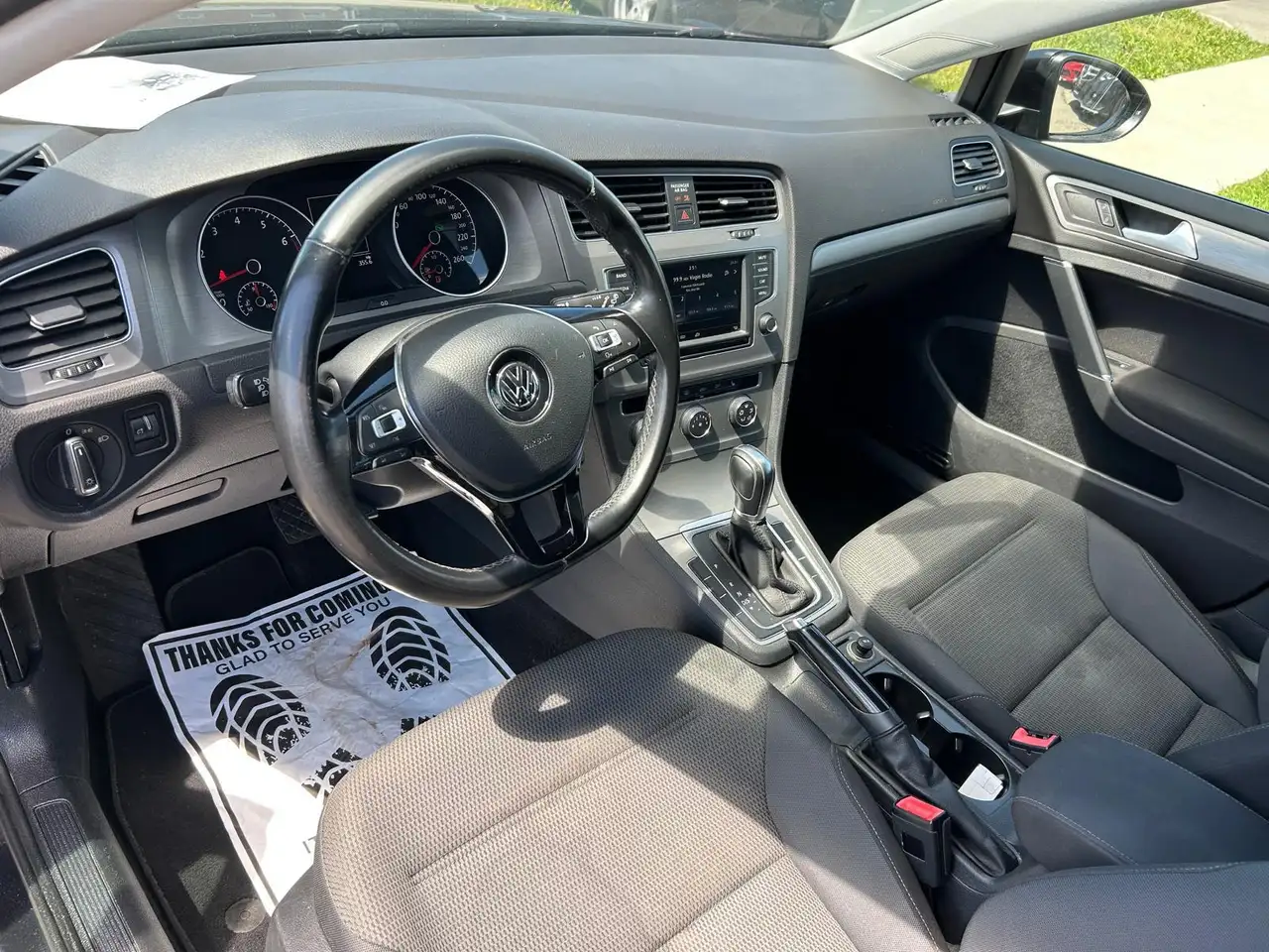 Volkswagen Golf photo Volkswagen Golf