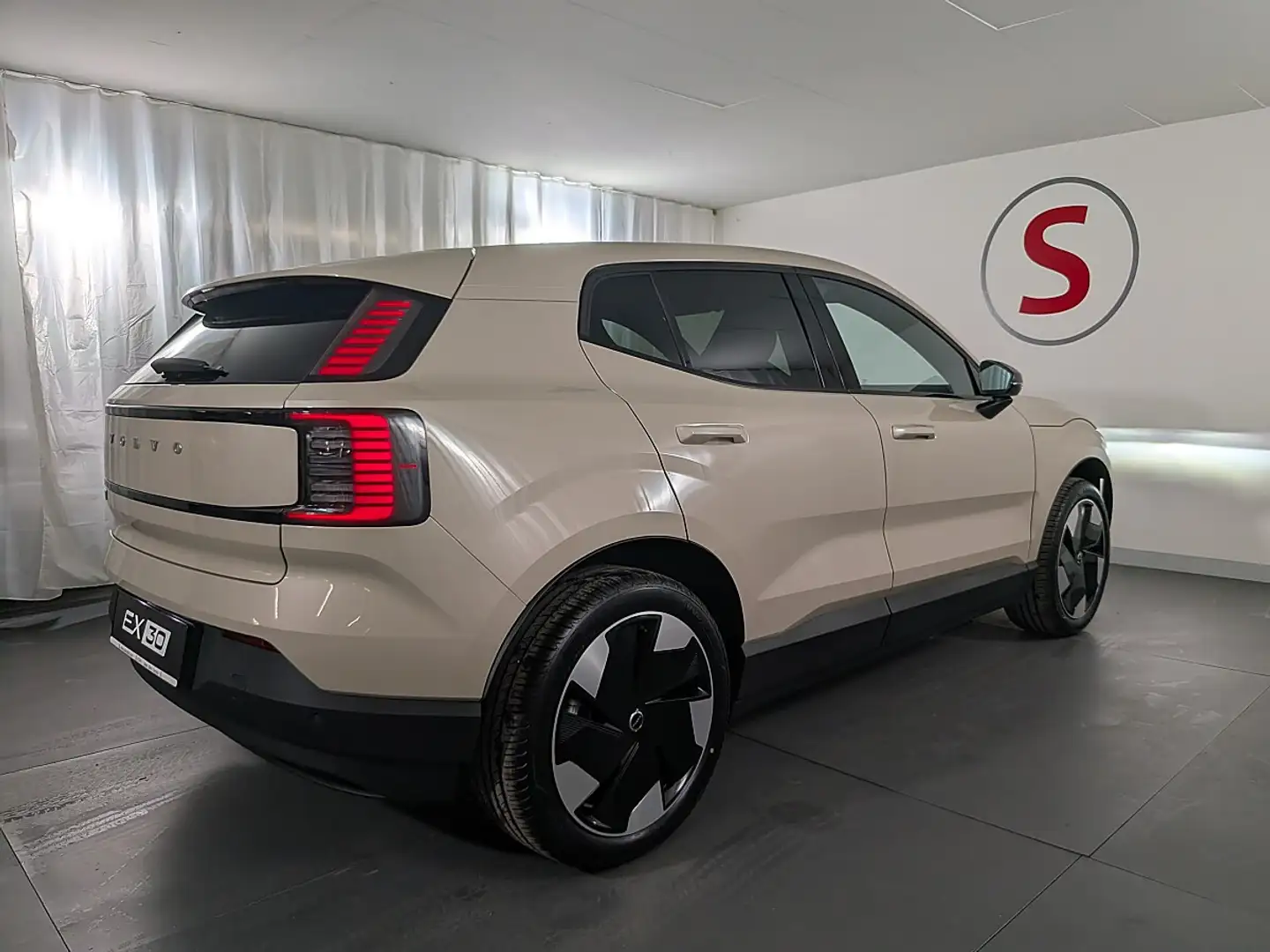 Volvo EX30 Extended Range 69kWh Plus | Auto Stahl Wien 23 Beige - 2