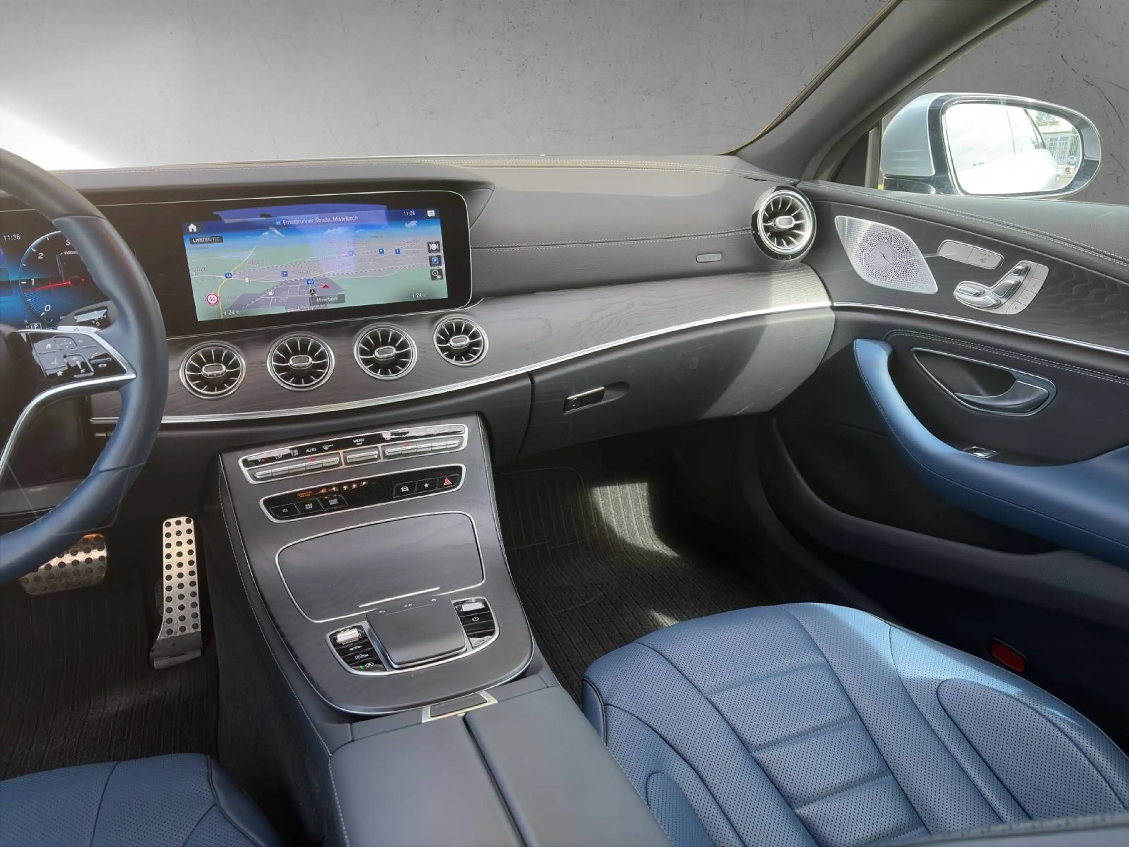 Mercedes-Benz CLS 300 CLS 300 d 4Matic ///AMG Line — photo 11