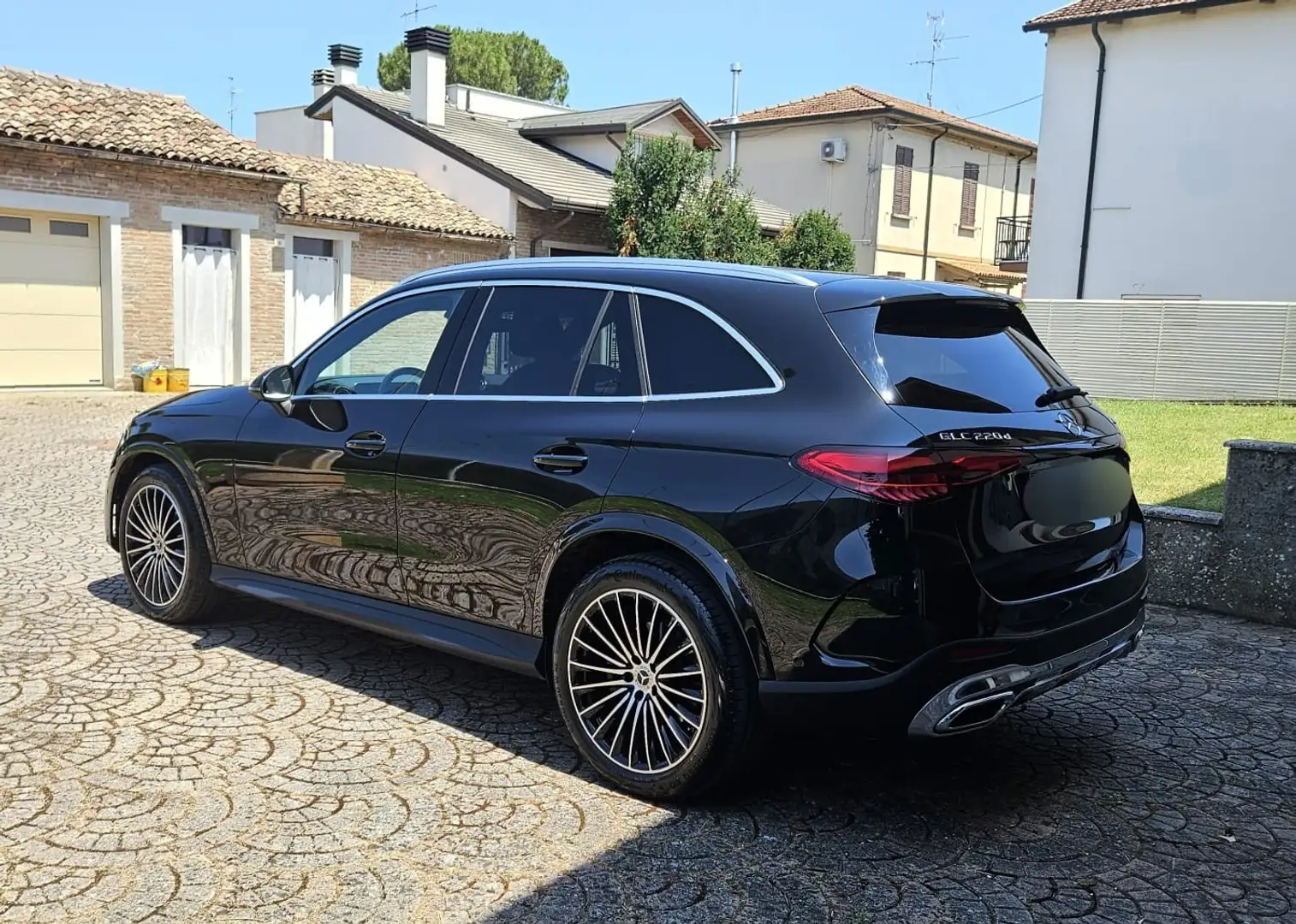 Mercedes-Benz GLC 220 d AMG advanced Plus 4matic auto - 2