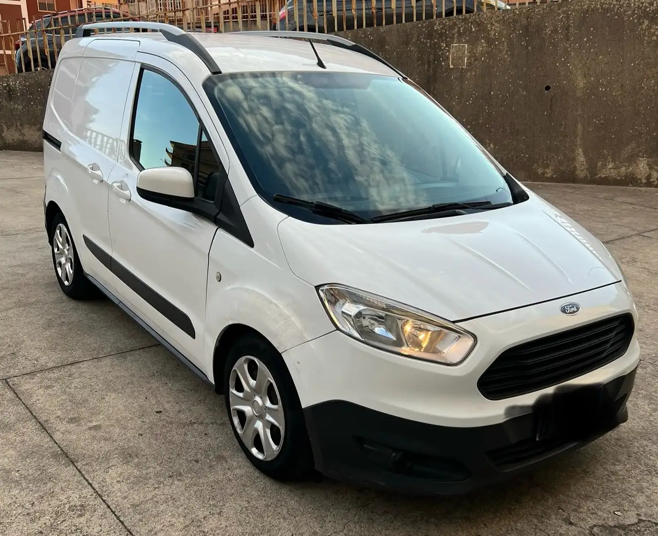 Ford Courier Wit - 2