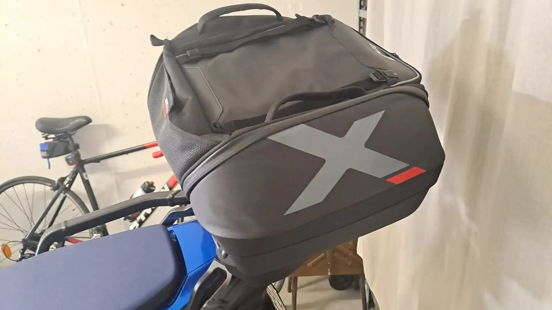 Honda CRF 1100 Urban DCT automatica + bauletto Bílá - 2