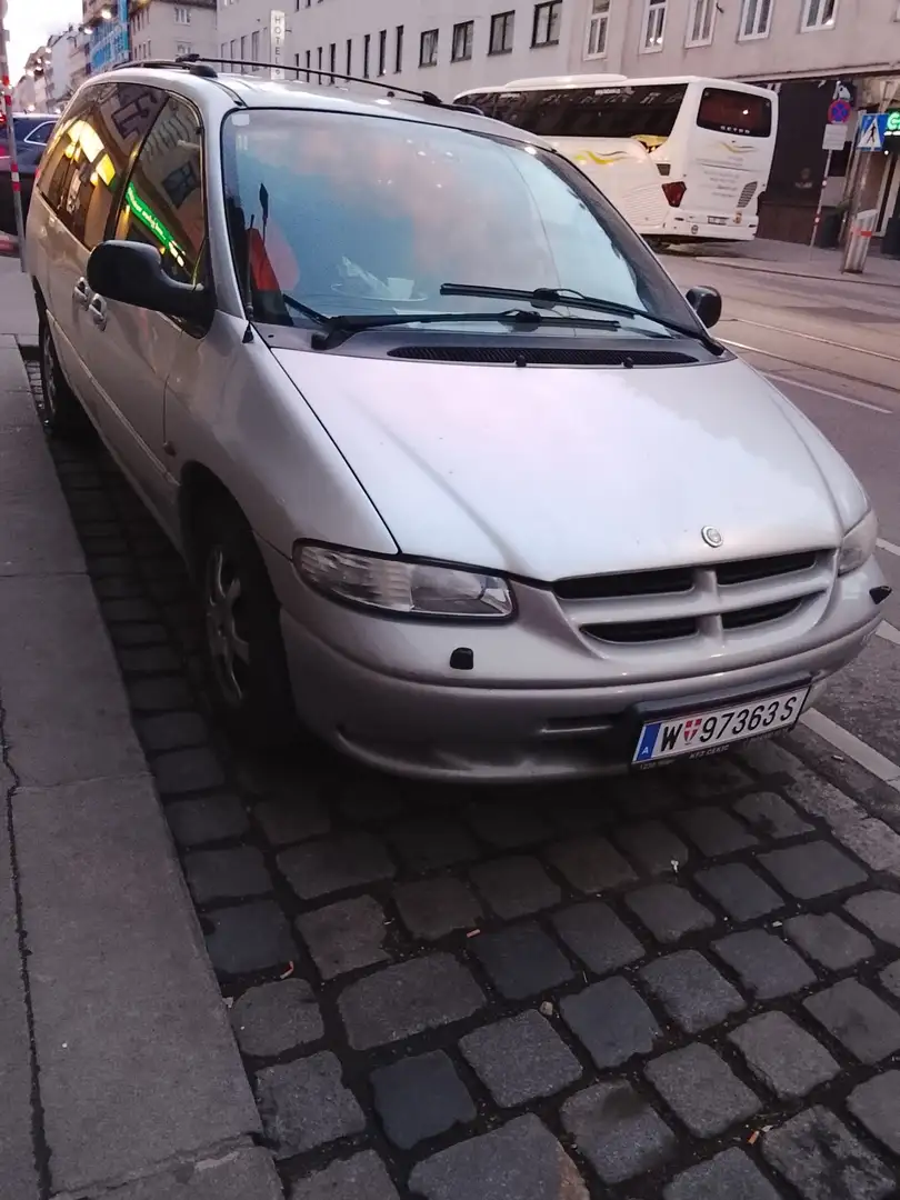 Chrysler Grand Voyager 2,5 TD - 1
