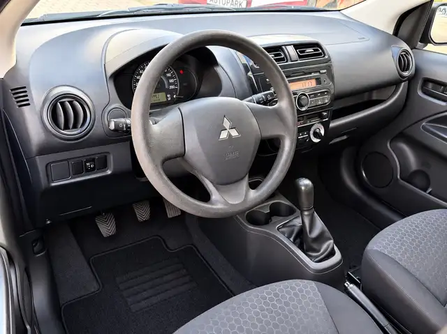 Mitsubishi Space Star view 9