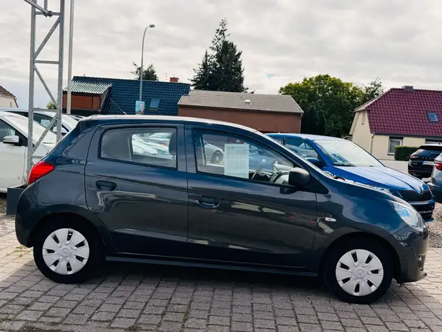 Mitsubishi Space Star view 7