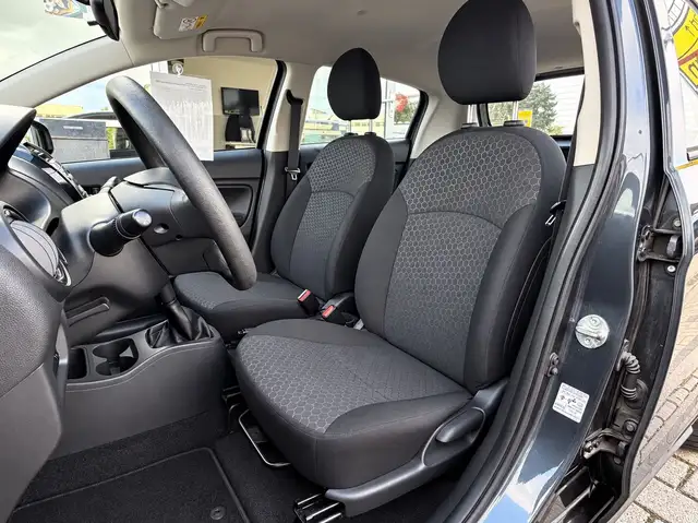 Mitsubishi Space Star view 8