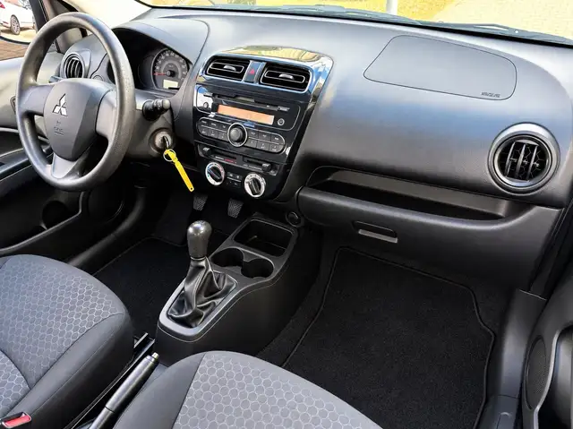 Mitsubishi Space Star view 10
