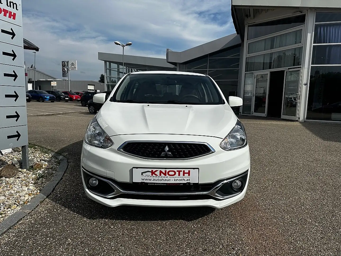 Mitsubishi Space Star 1,0 MIVEC Intro AS&G Blanc - 2
