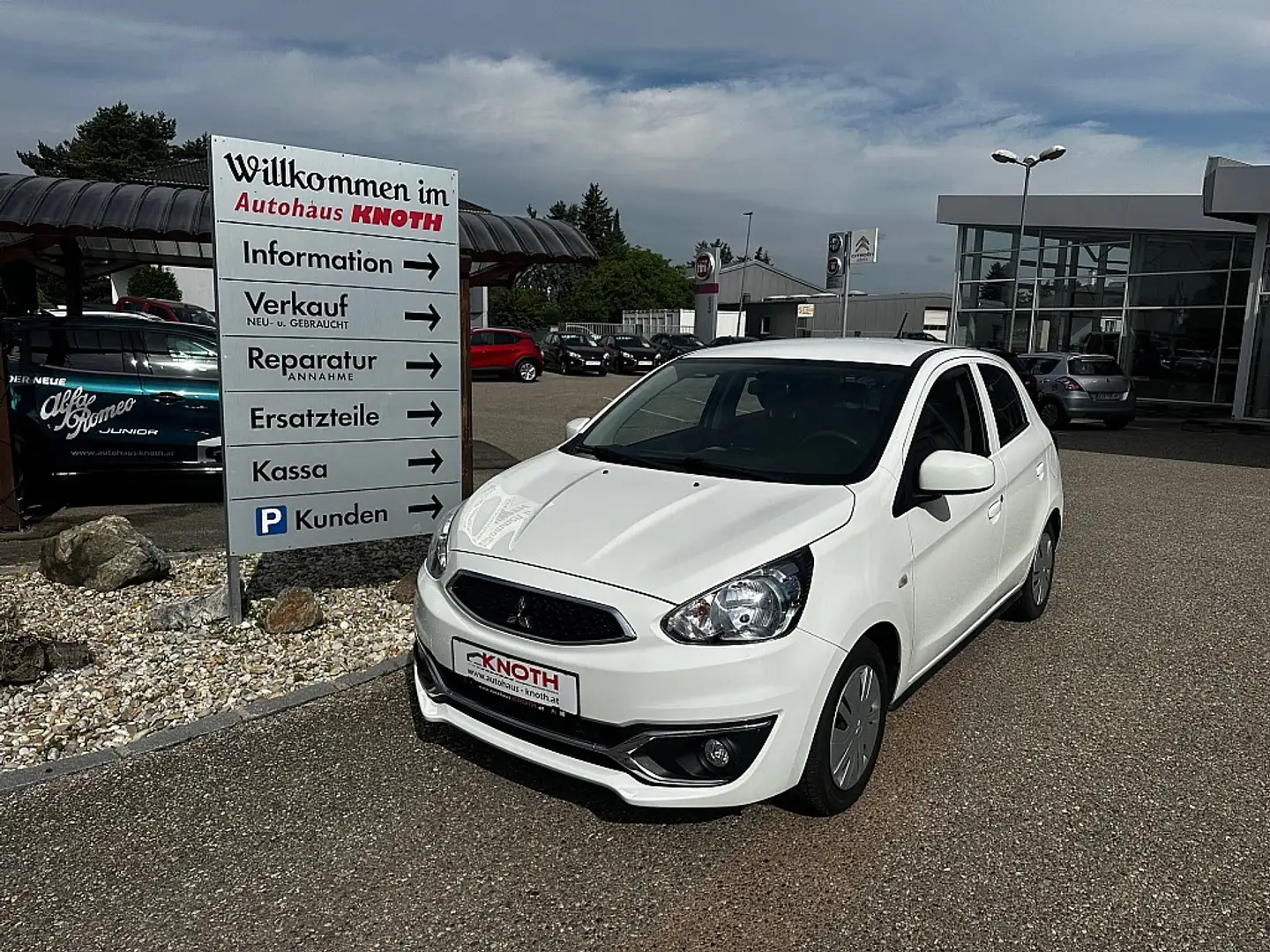 Mitsubishi Space Star 1,0 MIVEC Intro AS&G Blanc - 1