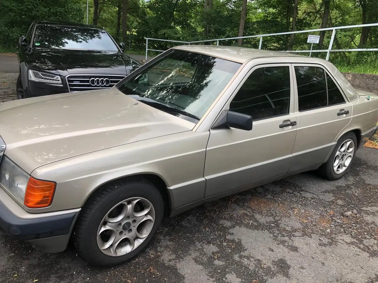 Mercedes-Benz 190 E, foto 2