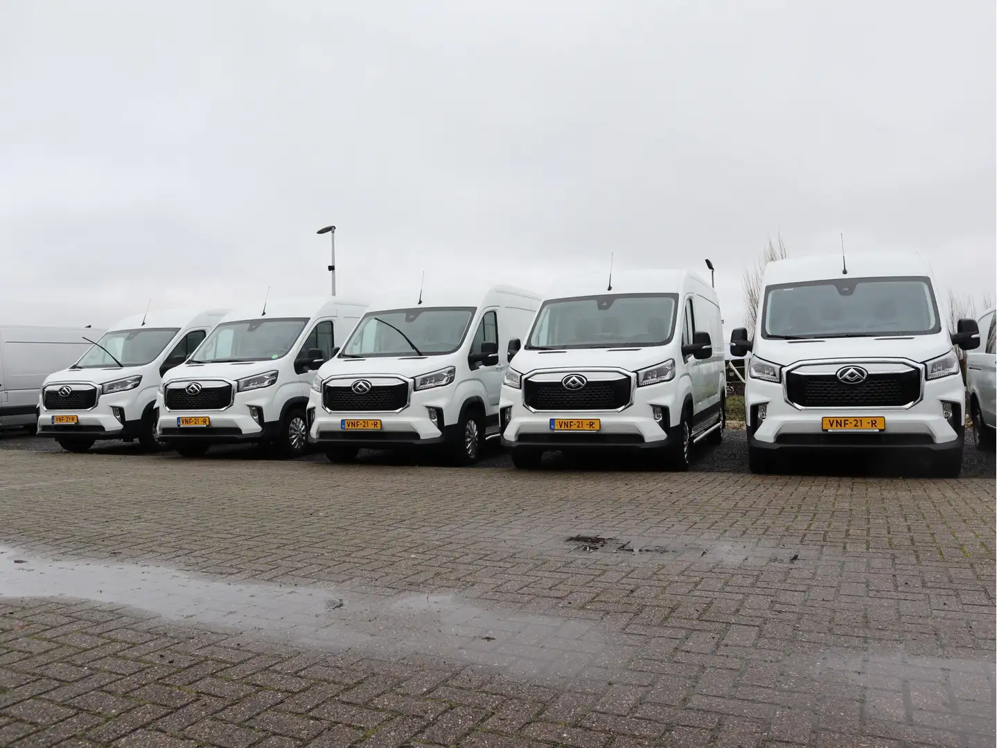 Maxus eDeliver 9 L3H2 89 kWh Accu - Snelladen - Vol Opties Bílá - 2