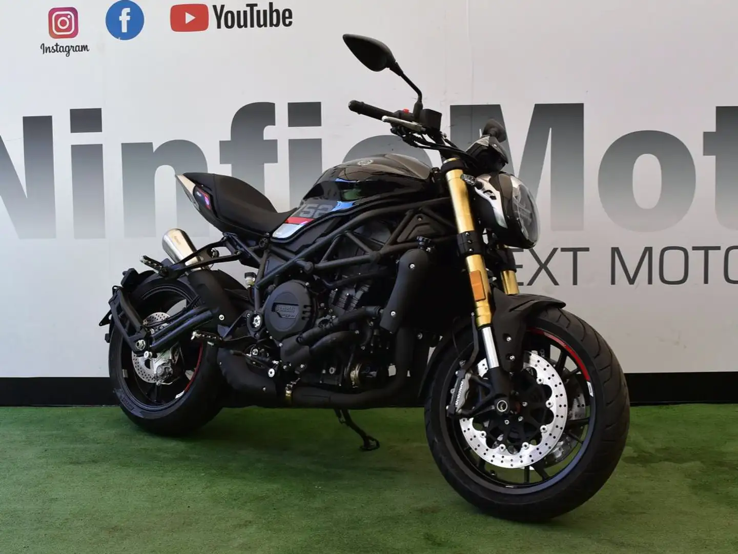 Benelli 752 S km 0 Negru - 2