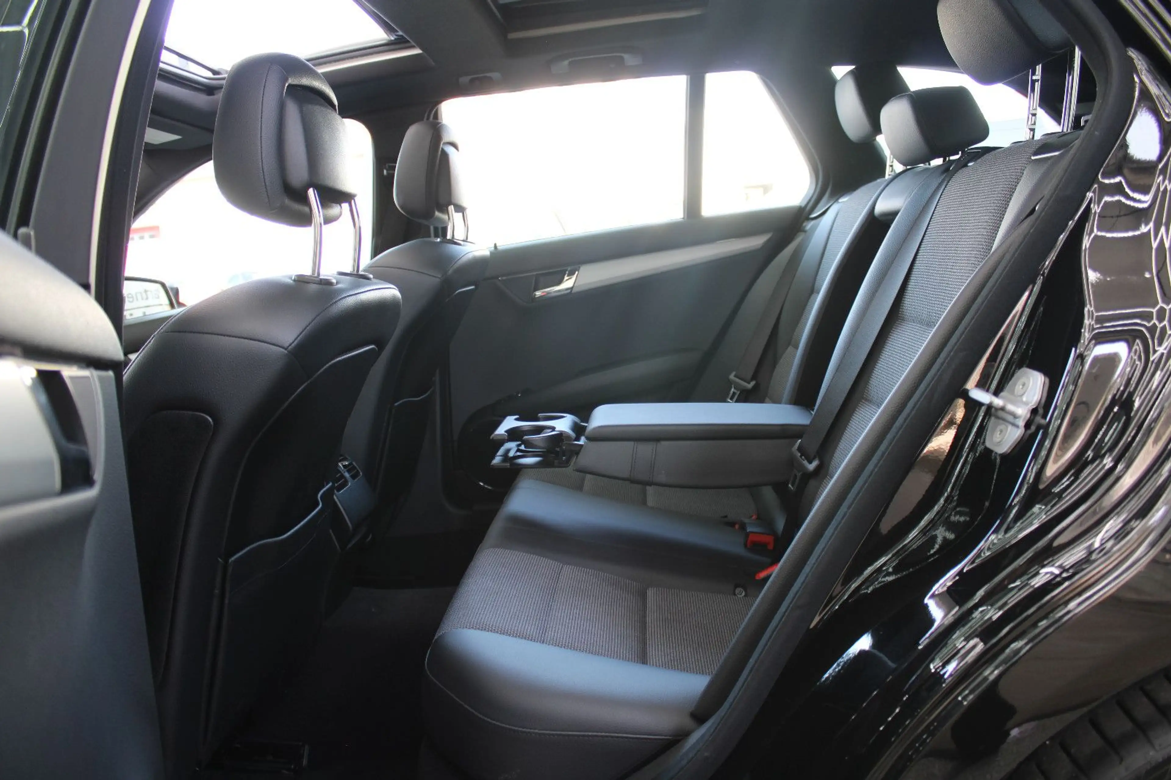Mercedes-Benz C 350 C350 BE 4Matic *AMG-Line*Avantgarde*Automatik* — photo 15