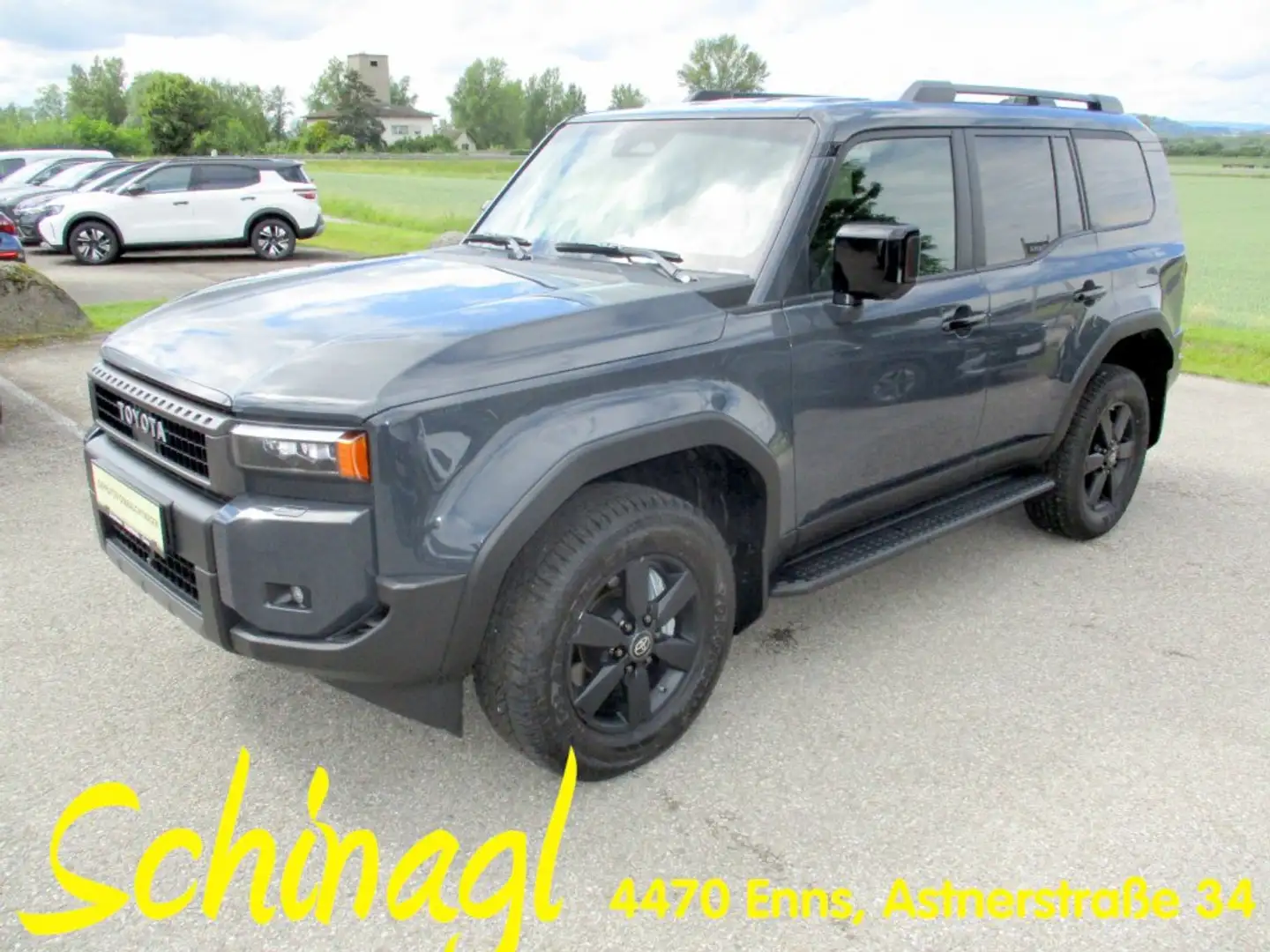 Toyota Land Cruiser 2,8 D Elegance Autom. Grau - 1