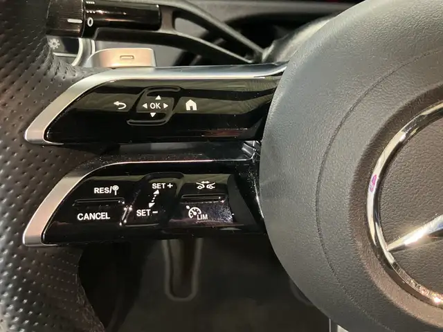 Mercedes-Benz E 300 de 4MATIC Limousine mit EQ Hybrid Technologi *AMG Ansicht 19