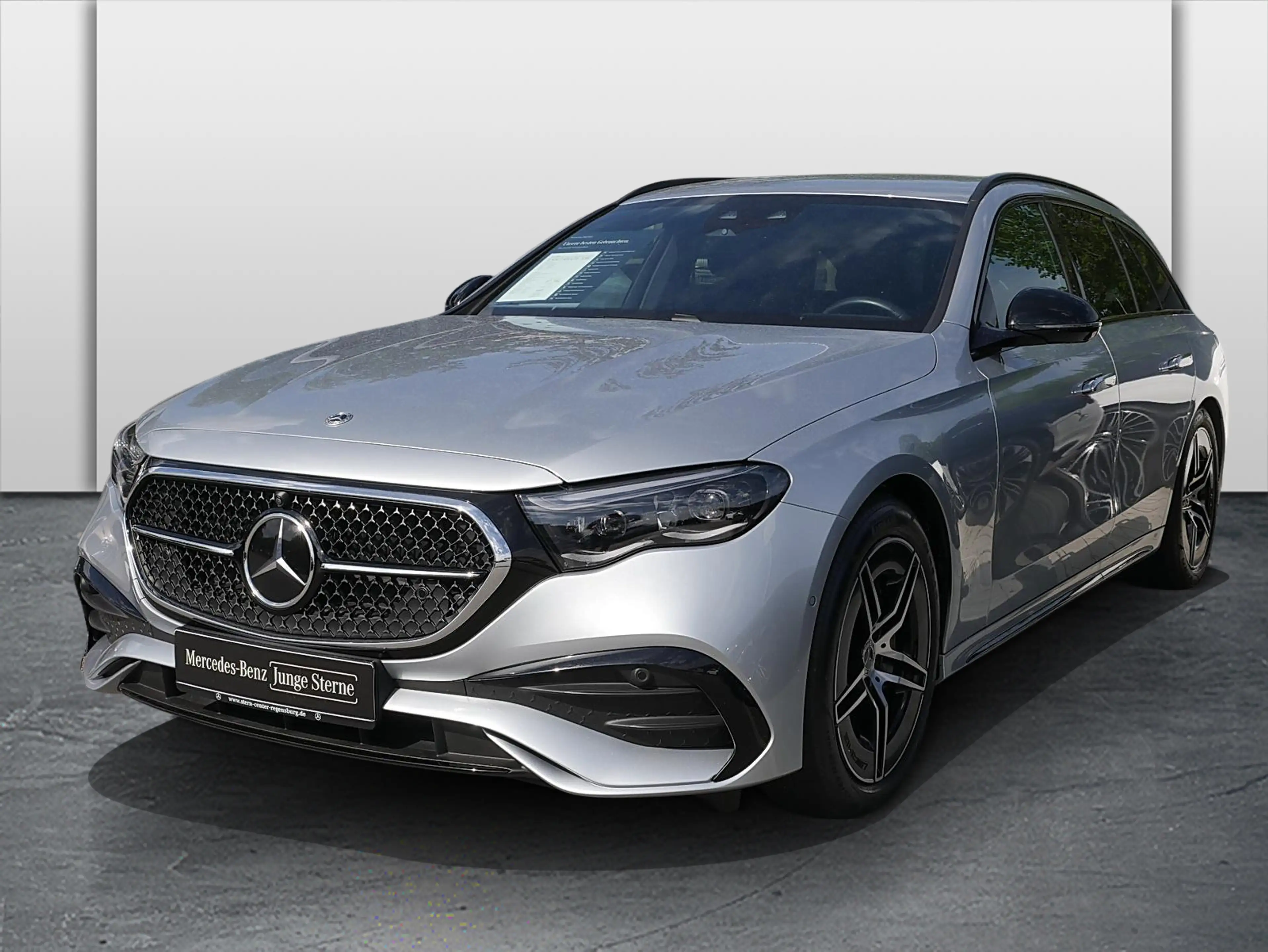 Mercedes-Benz E 450 4MATIC T-Modell AMG MBUX Night Ambiente — photo 13