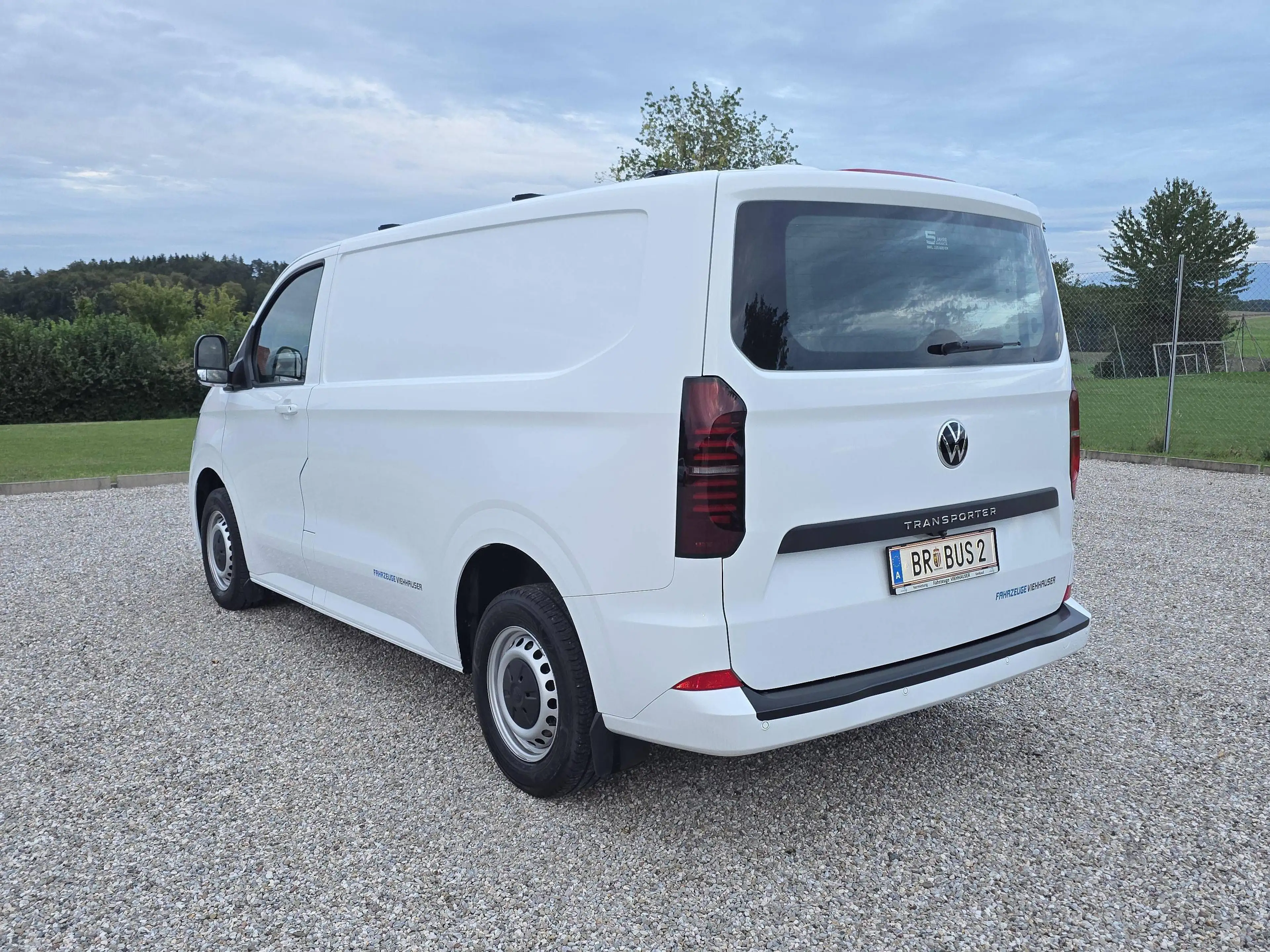 Volkswagen Transporter 2.0 TDI 81 kW KR — photo 8