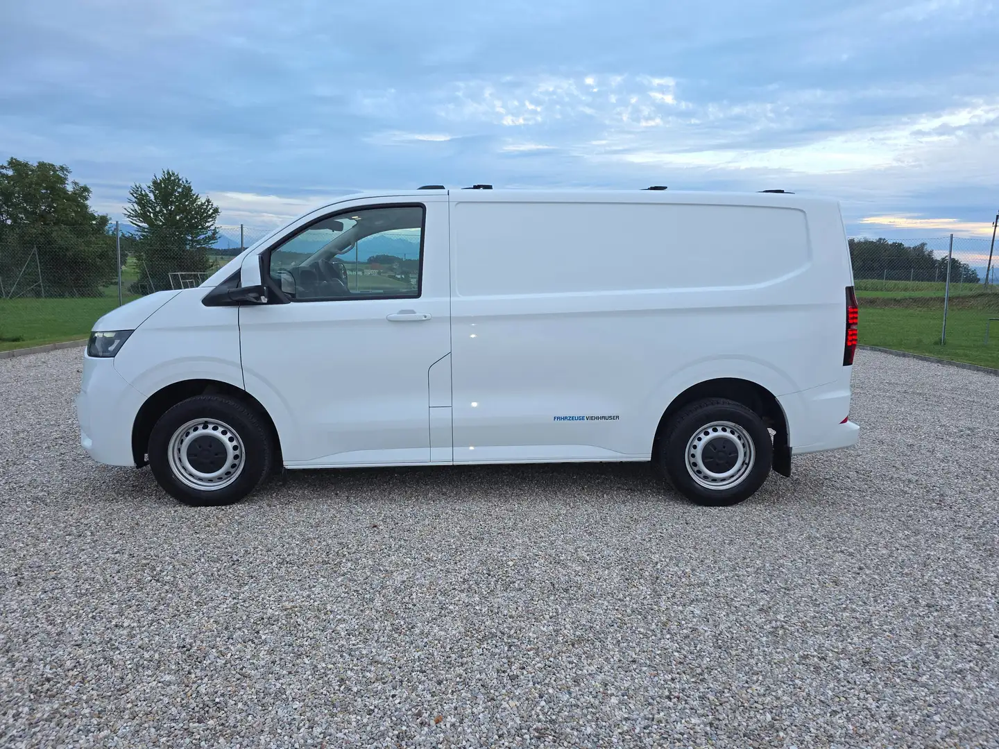 Volkswagen Transporter 2.0 TDI 81 kW KR Weiß - 2