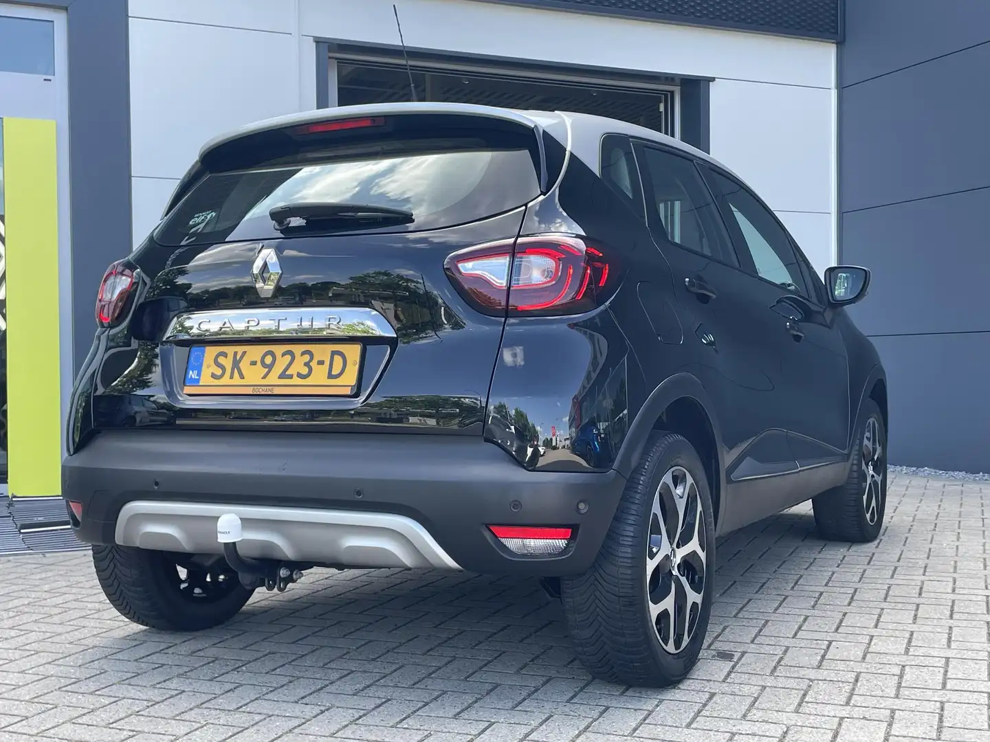 Renault Captur 0.9 TCe Intens | Trekhaak | Achteruitrijcamera | Schwarz - 2