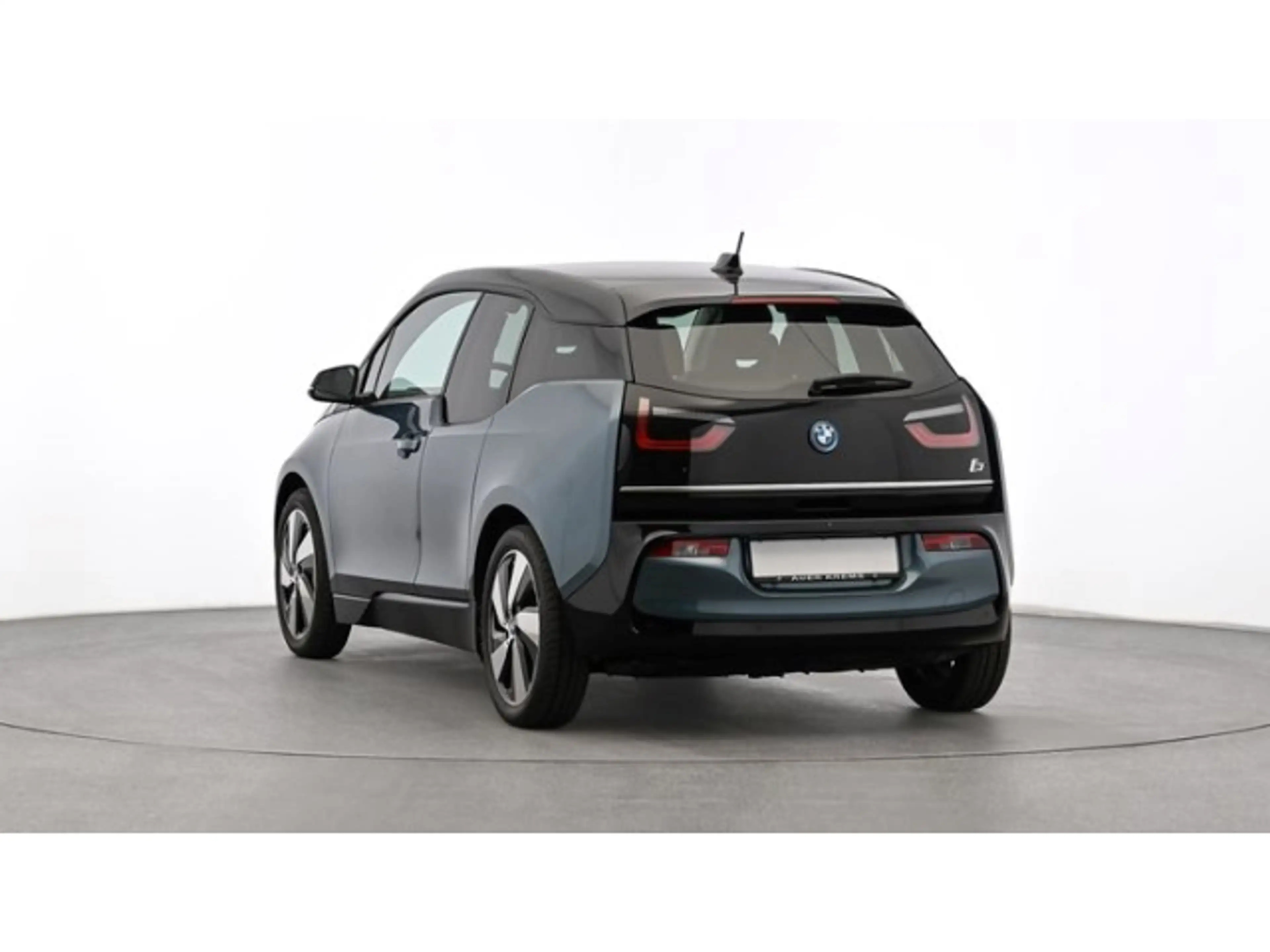 BMW i3 120Ah +NAVI+SHZ+PDC+CAM+MFL+PRIVACY+DAB+BC+BT — photo 12