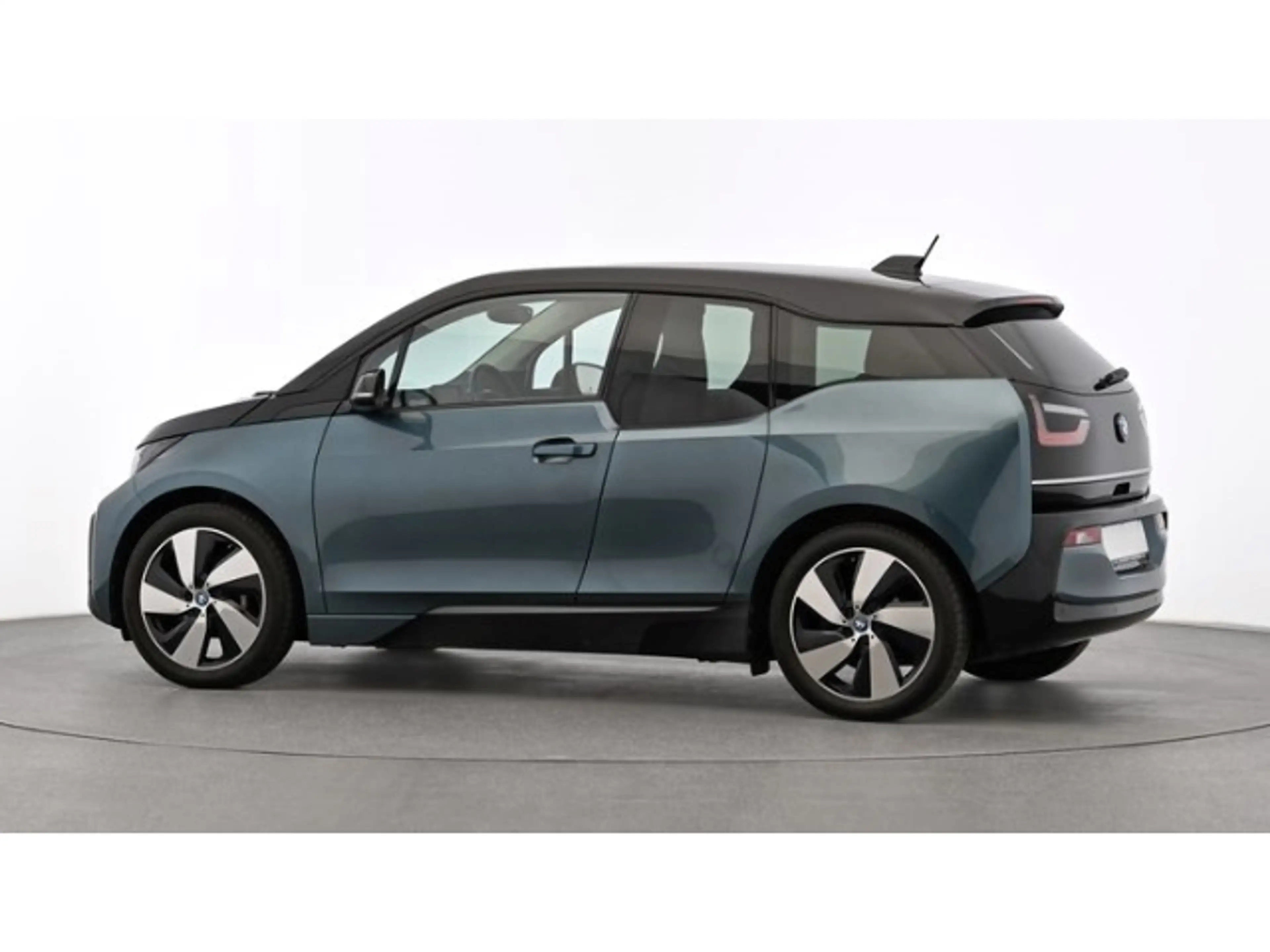 BMW i3 120Ah +NAVI+SHZ+PDC+CAM+MFL+PRIVACY+DAB+BC+BT — photo 14