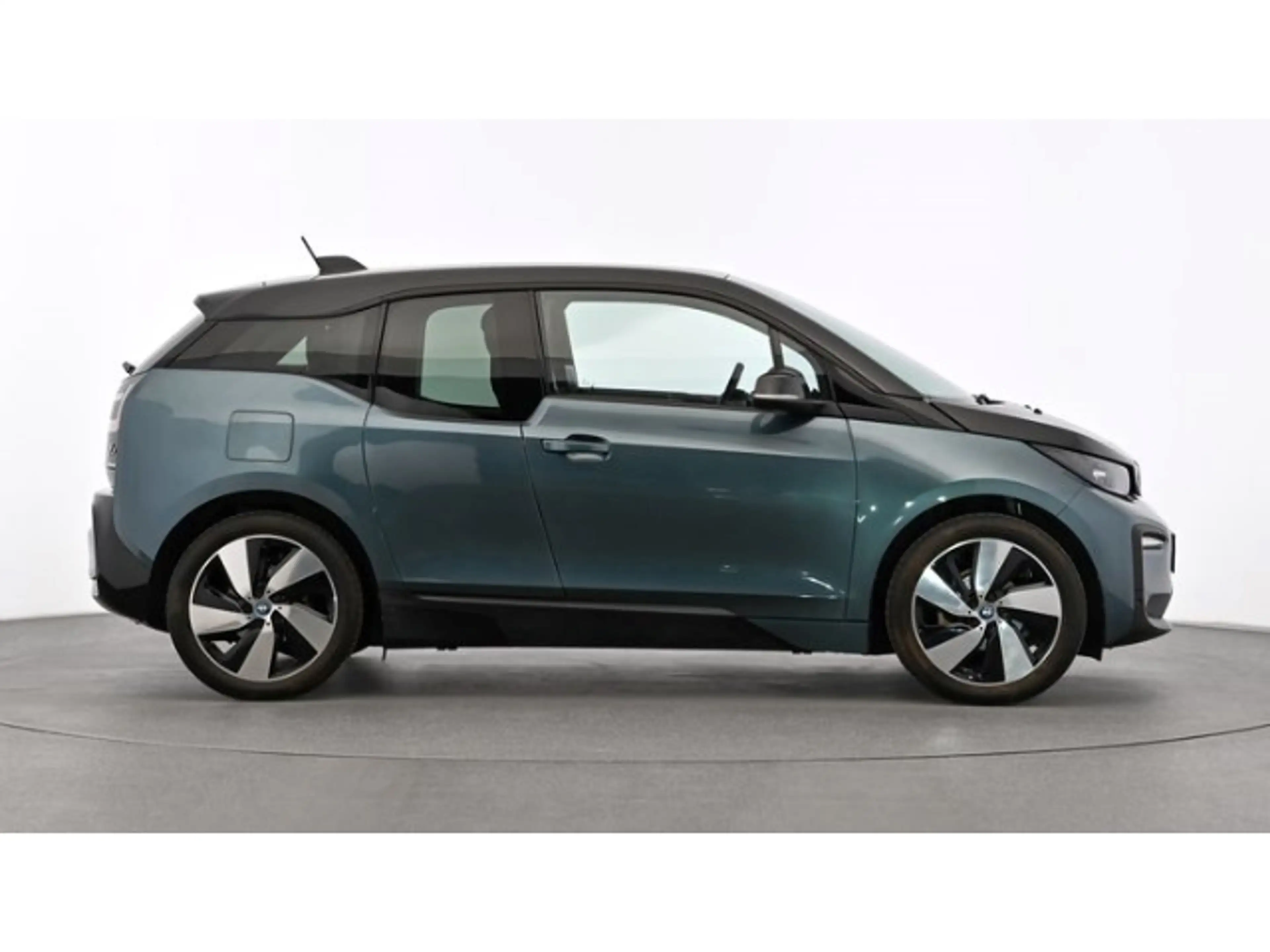 BMW i3 120Ah +NAVI+SHZ+PDC+CAM+MFL+PRIVACY+DAB+BC+BT — photo 6