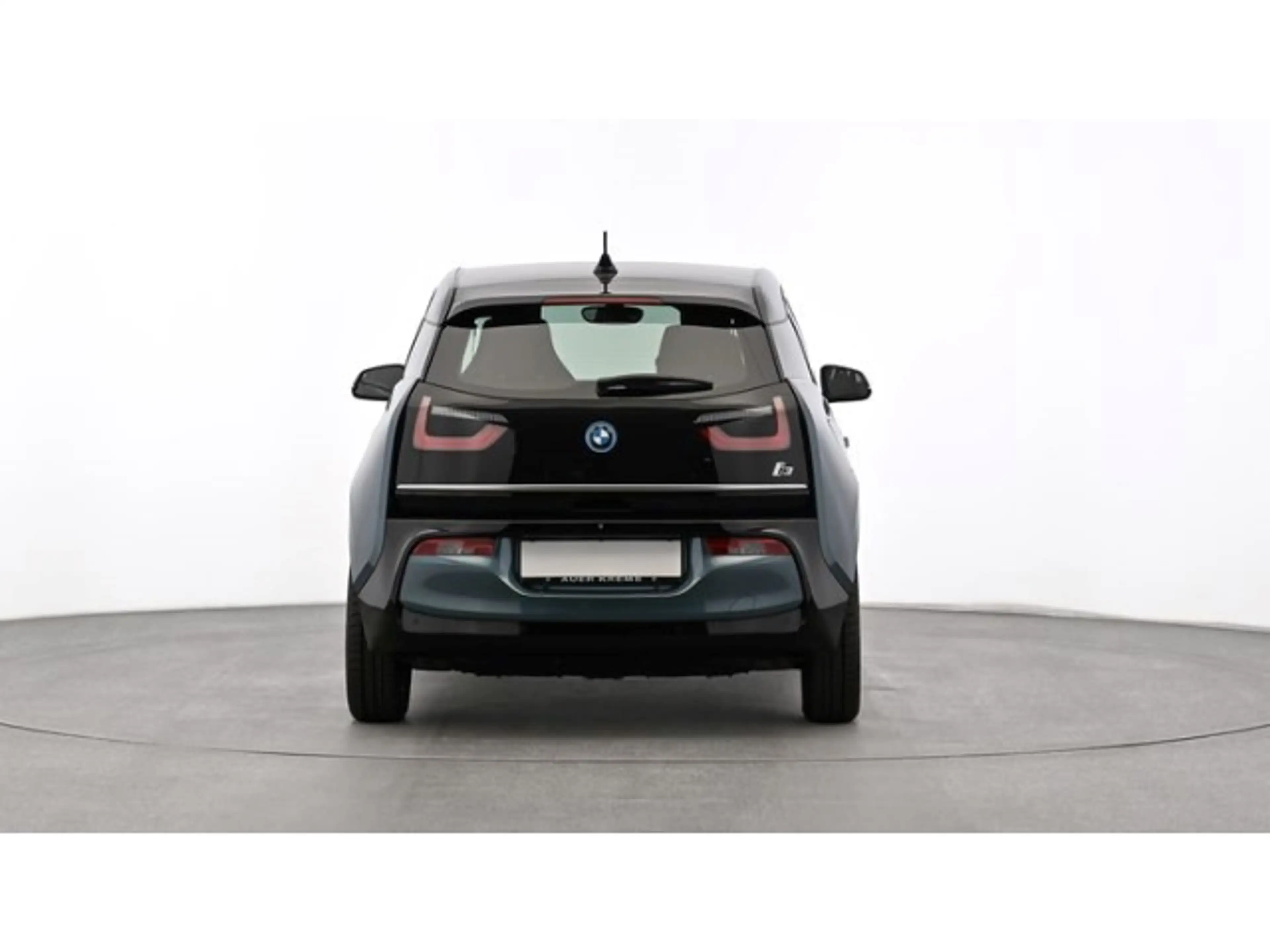 BMW i3 120Ah +NAVI+SHZ+PDC+CAM+MFL+PRIVACY+DAB+BC+BT — photo 11