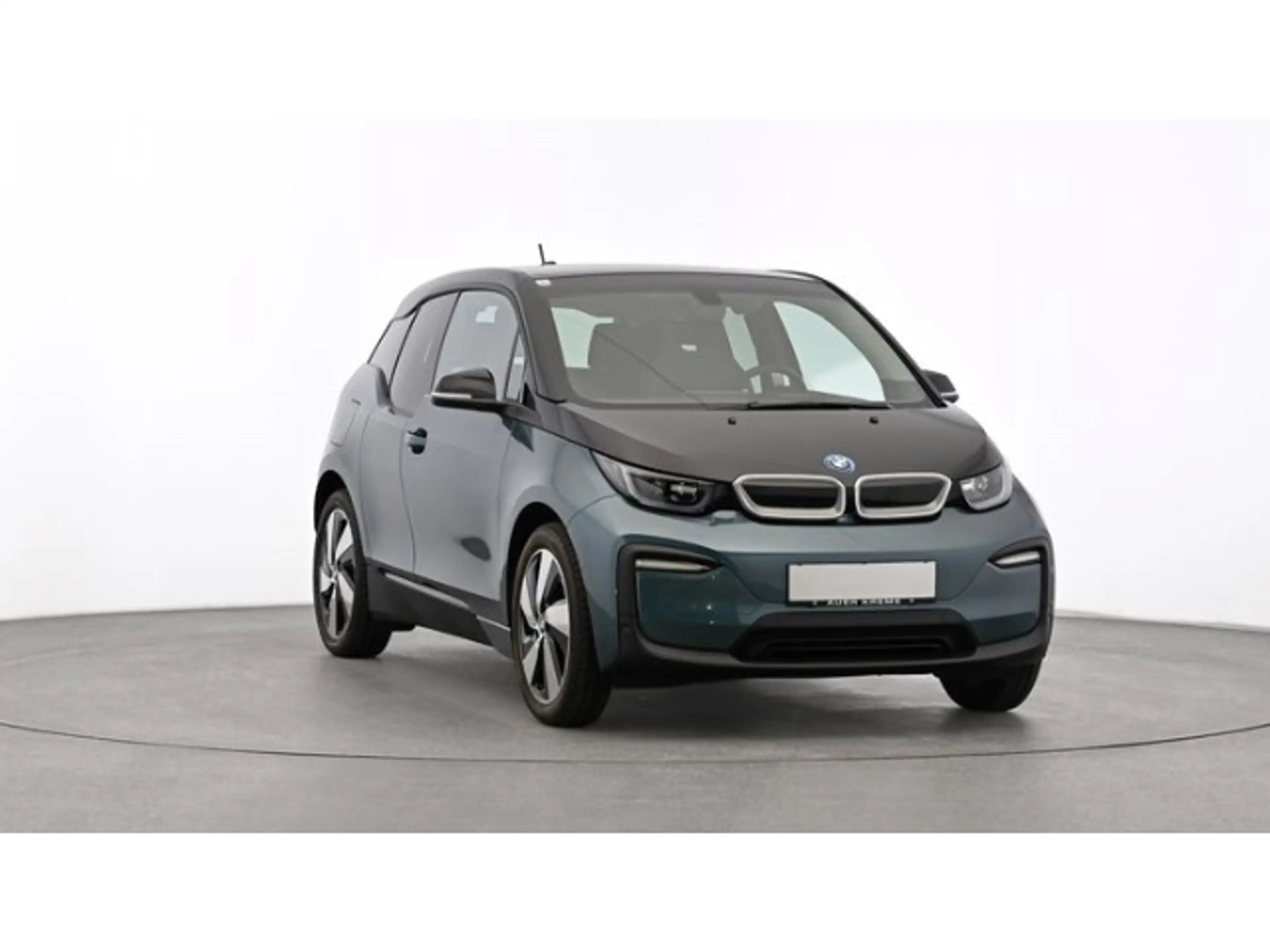 BMW i3 120Ah +NAVI+SHZ+PDC+CAM+MFL+PRIVACY+DAB+BC+BT — photo 3