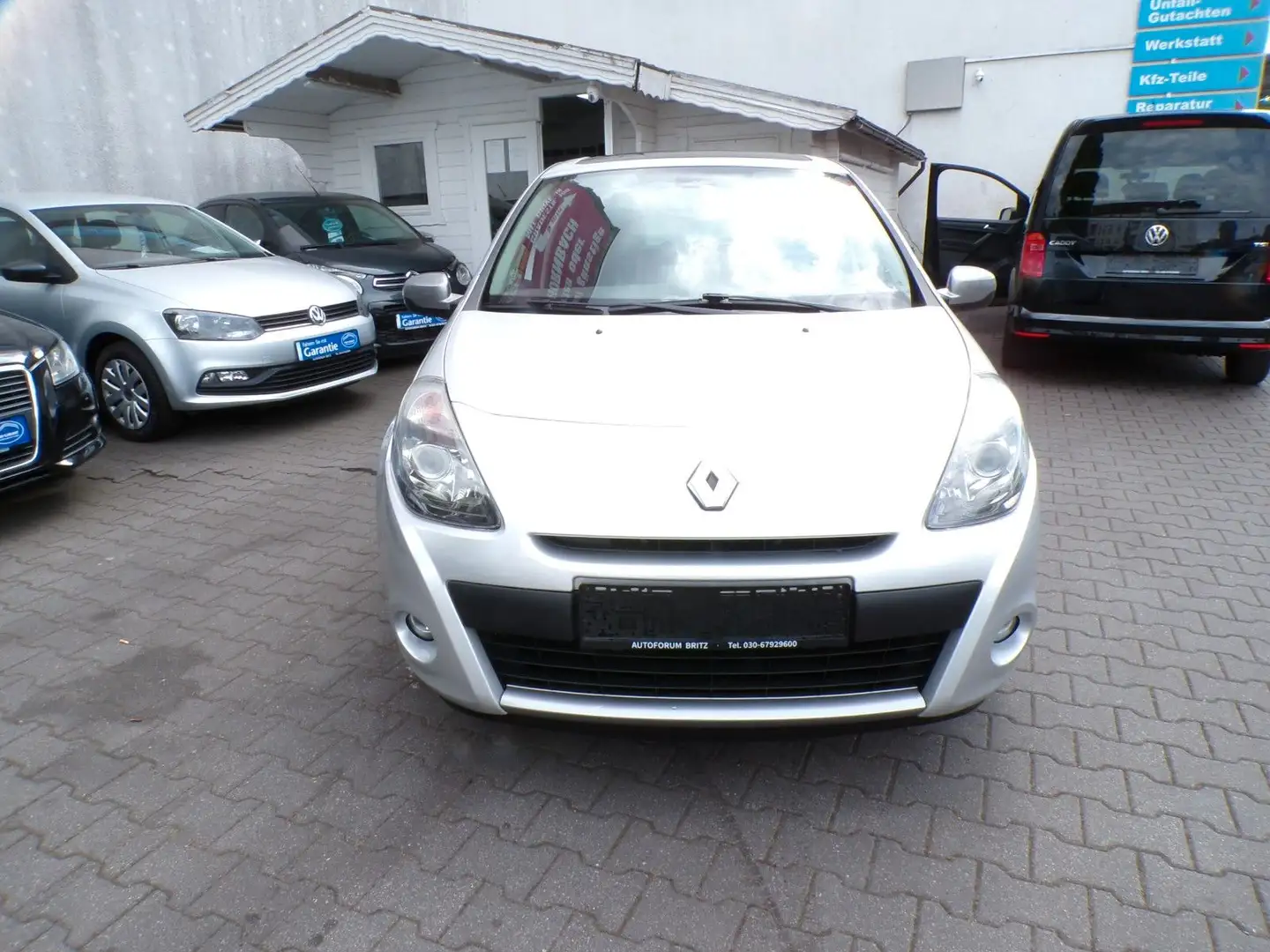 Renault Clio Night & Day 1.6 16V 110 Automatik Silber - 2