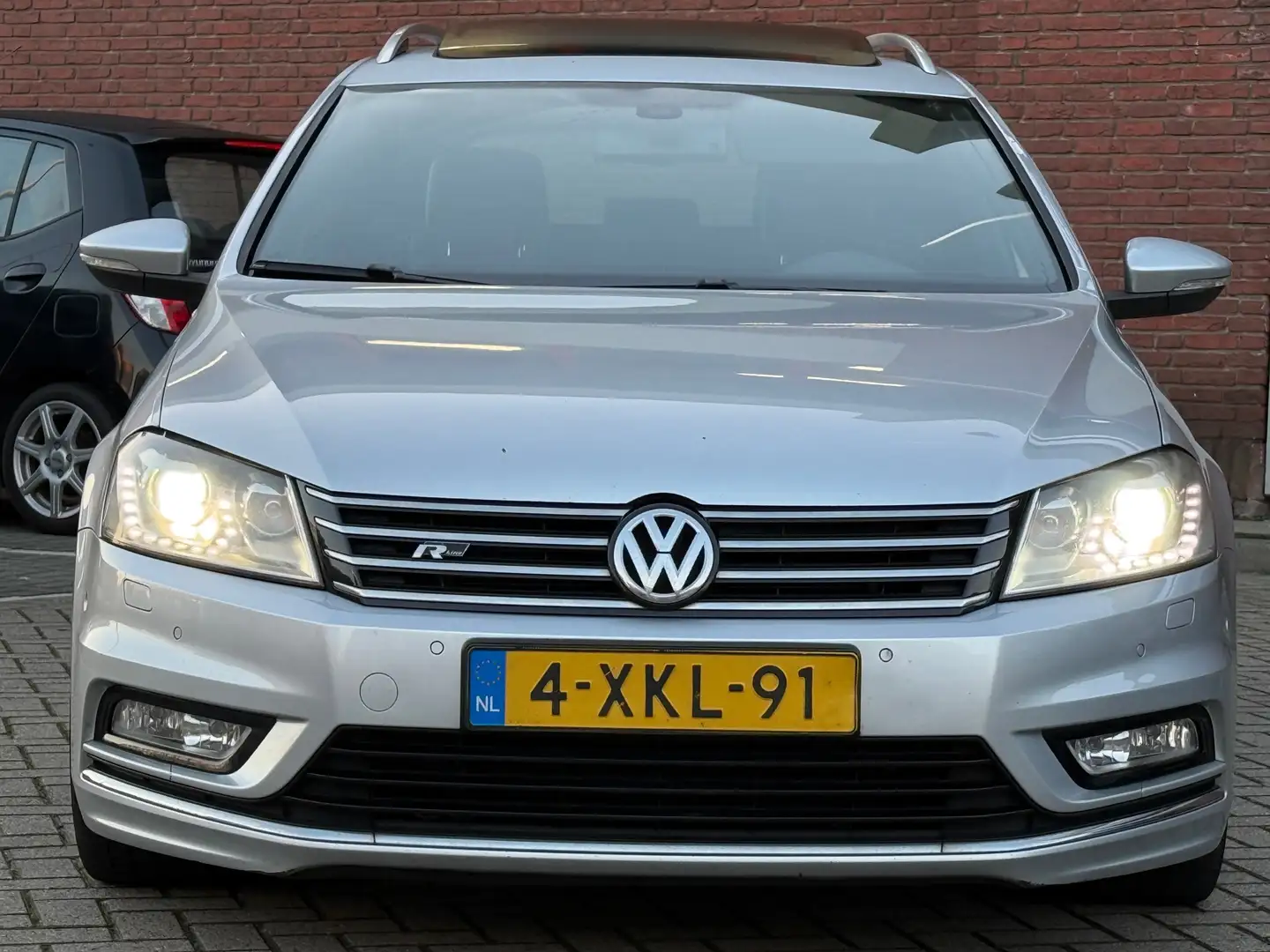 Volkswagen Passat Variant 1.4 TSI R-Line Executive|AUTOMAAT|PANNO|LEDER|LED Grau - 2