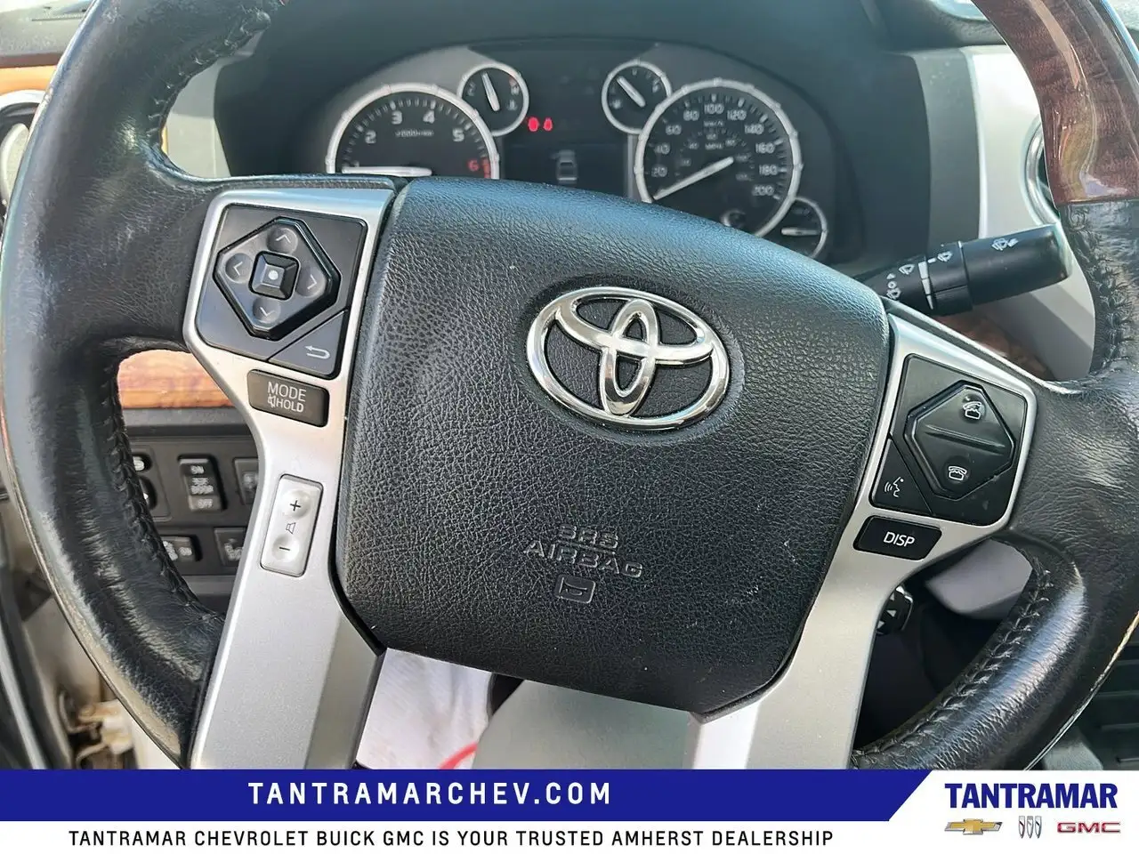 Toyota Tundra снимка Toyota Tundra