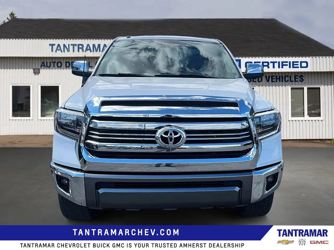 Toyota Tundra снимка Toyota Tundra