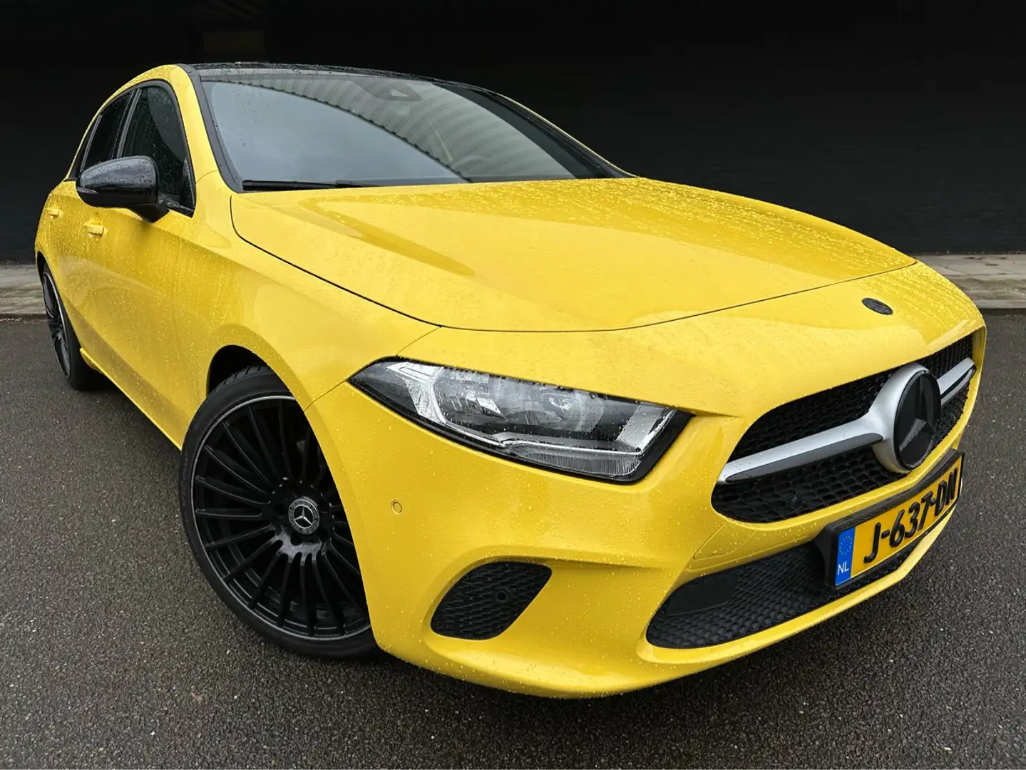 Mercedes-Benz A 160 Business // Origineel NL // Dealer onderhouden // Geel - 1