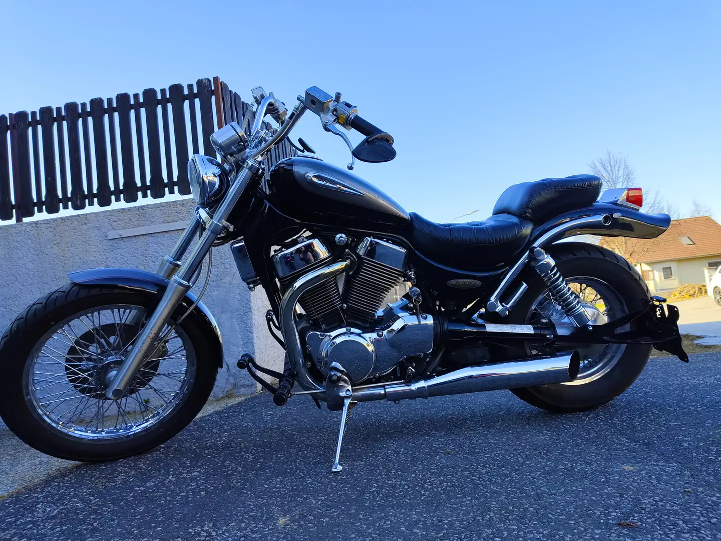 Suzuki VS 1400 VX51L Schwarz - 1