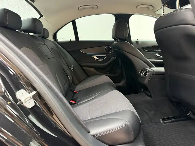 Mercedes-Benz C view 14