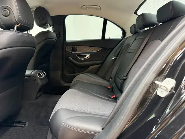 Mercedes-Benz C view 13