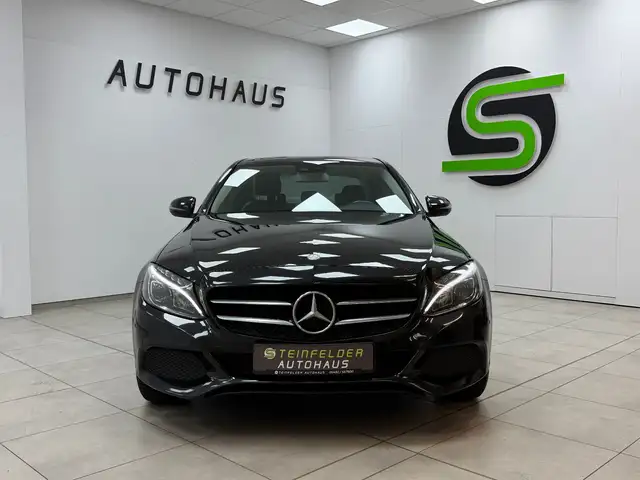 Mercedes-Benz C view 2