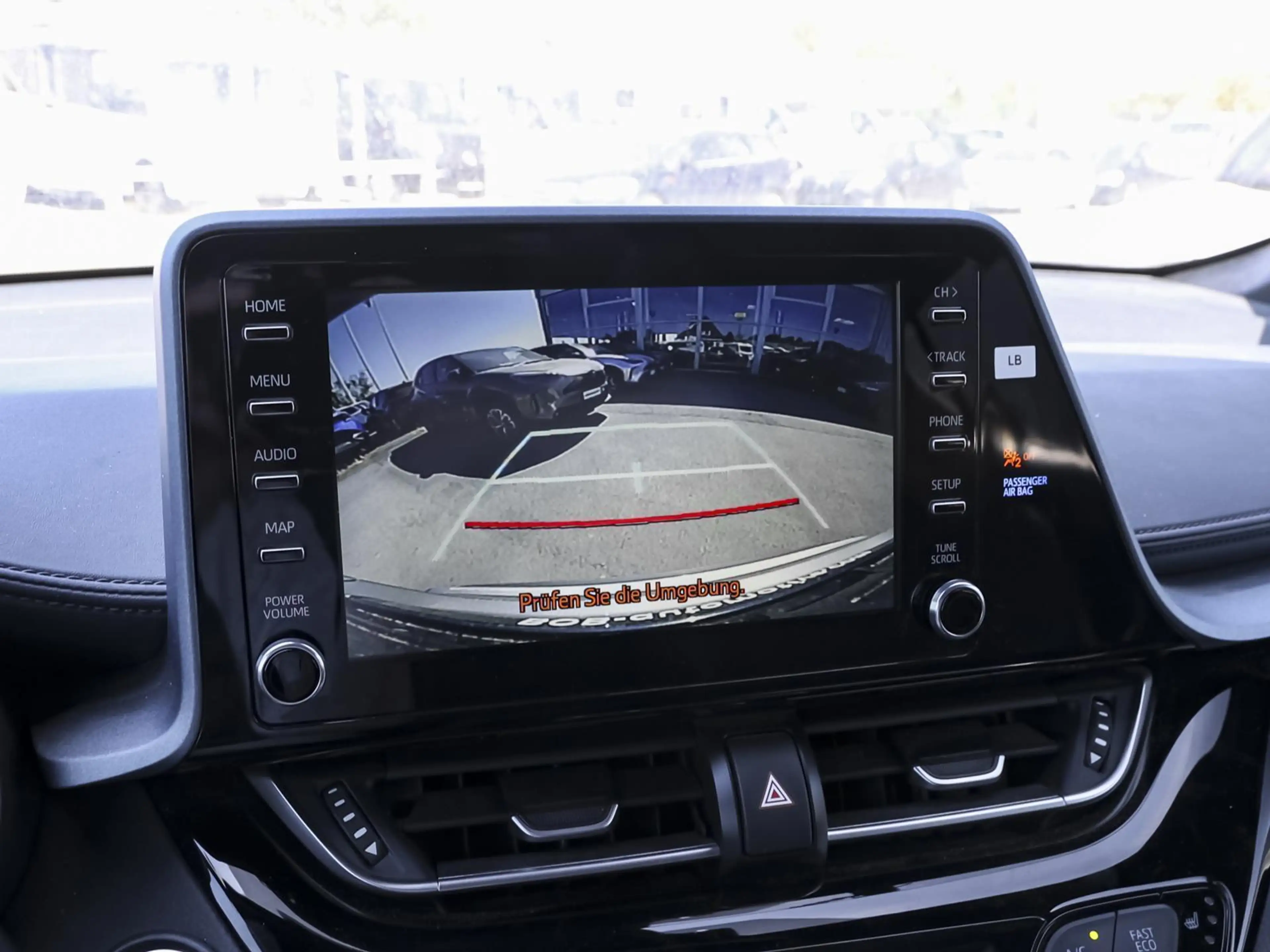 Toyota C-HR 2.0 Hybrid Team D SHZ PDC KLIMA LM — photo 11
