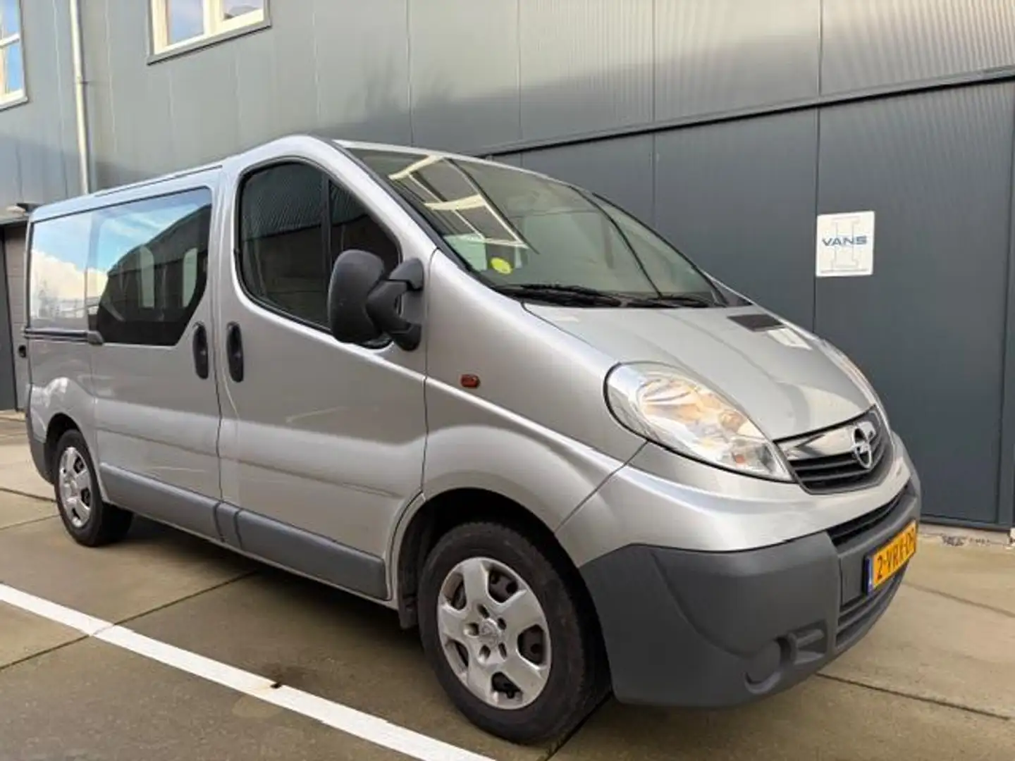 Opel Vivaro 2.0 CDTI L1H1 DC met ROLSTOELLIFT 5 pers. Argent - 2