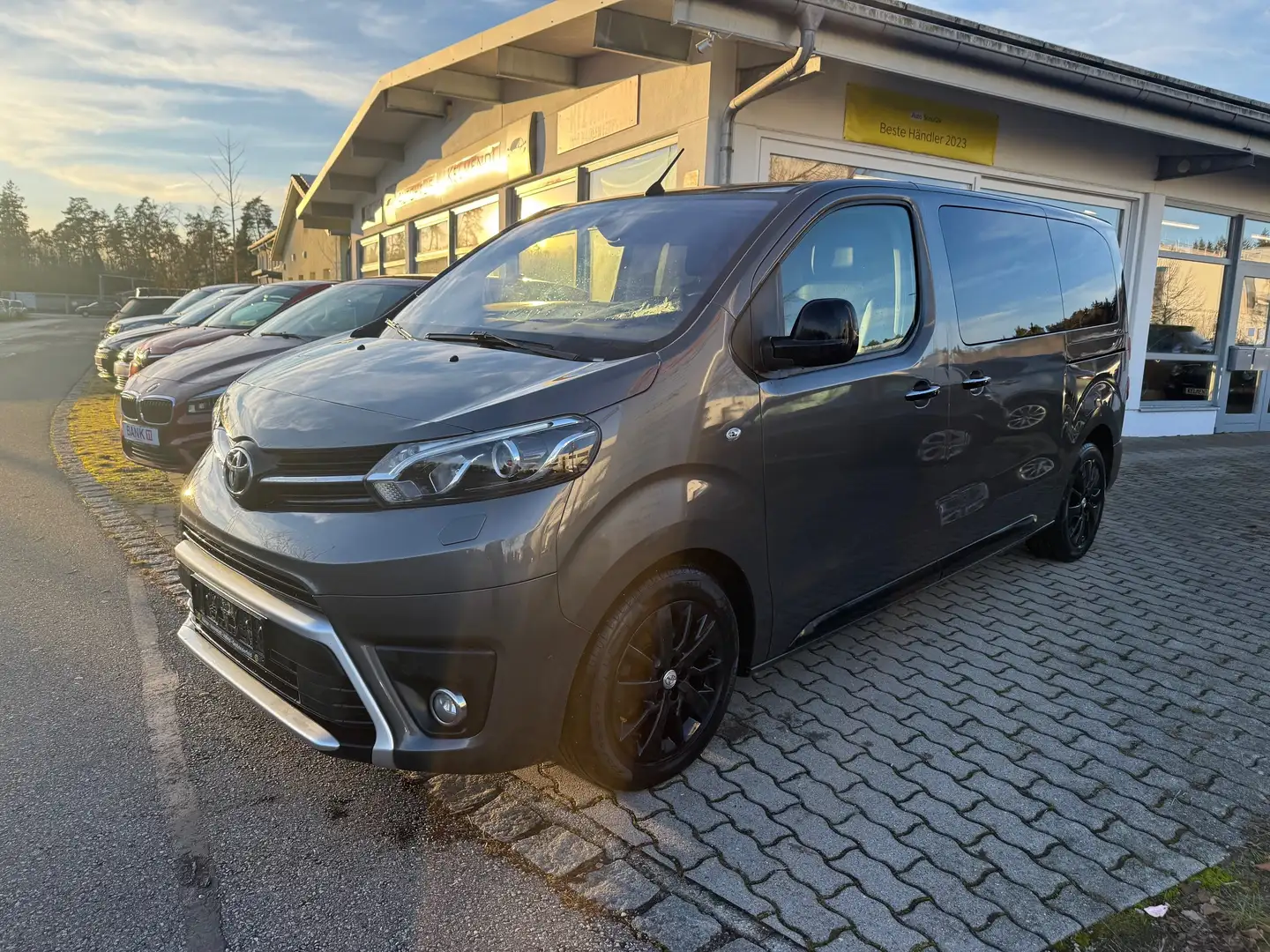 Toyota Proace L1 Executive 7 Sitzer --- GETRIEBE PROBLEM- -- Gris - 1