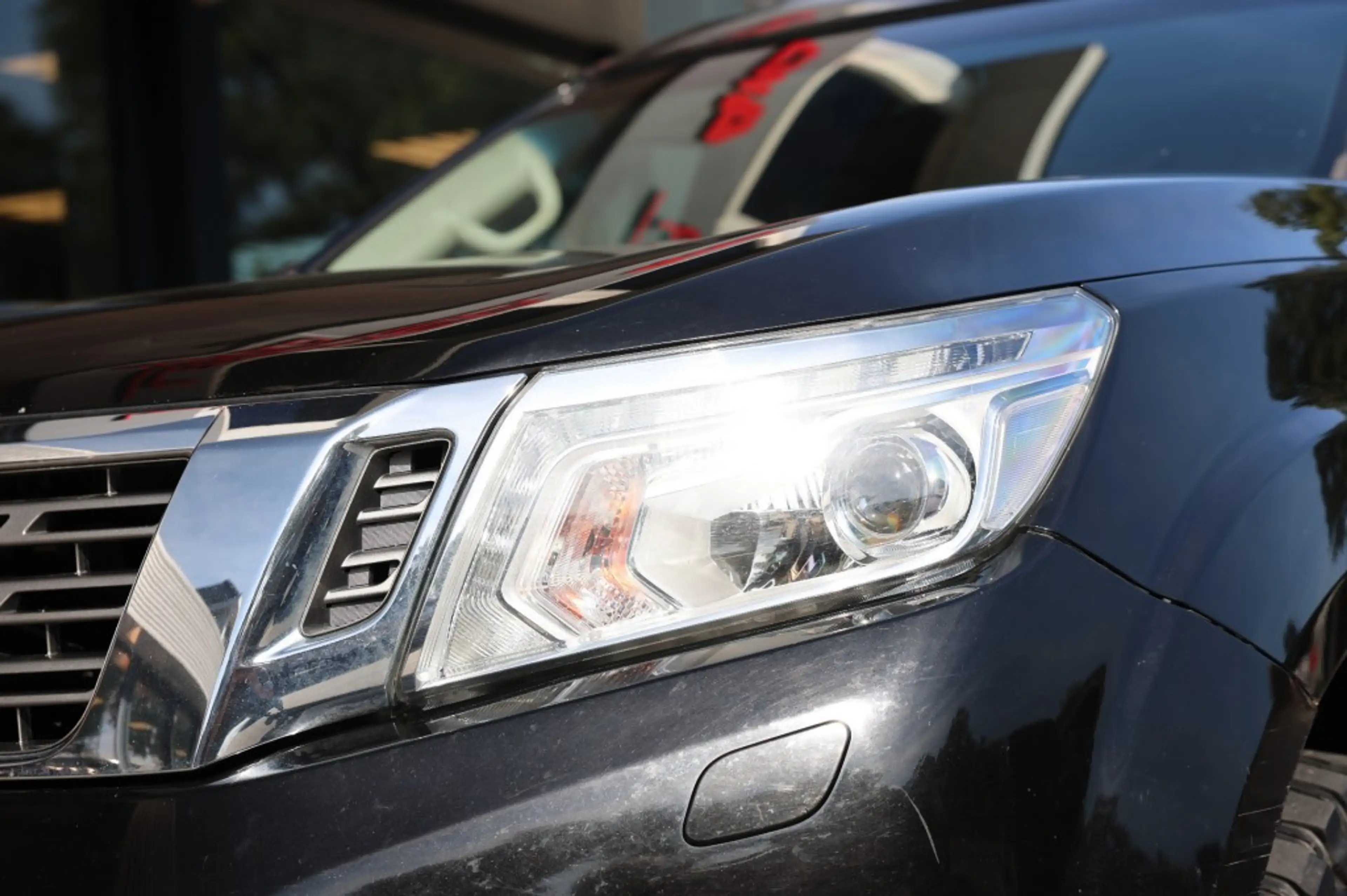 Nissan Navara 2.3 DCI DUBBEL CABINE A/T 5 SITZ 4WD VAN — photo 21