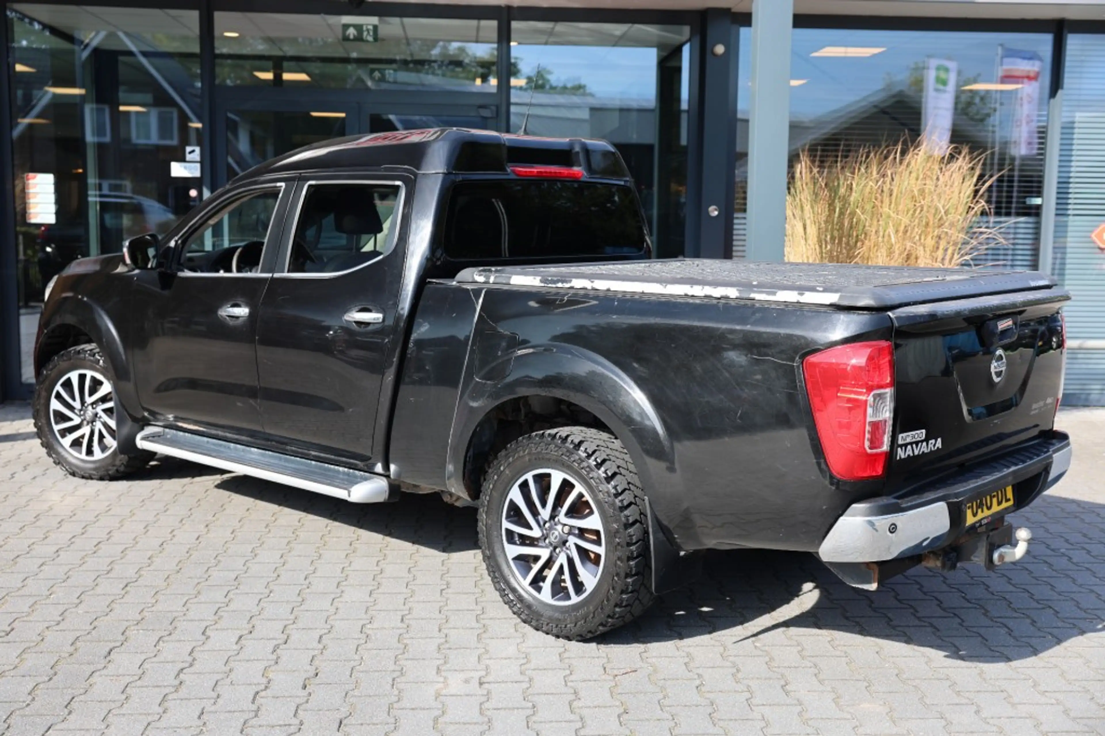 Nissan Navara 2.3 DCI DUBBEL CABINE A/T 5 SITZ 4WD VAN — photo 4