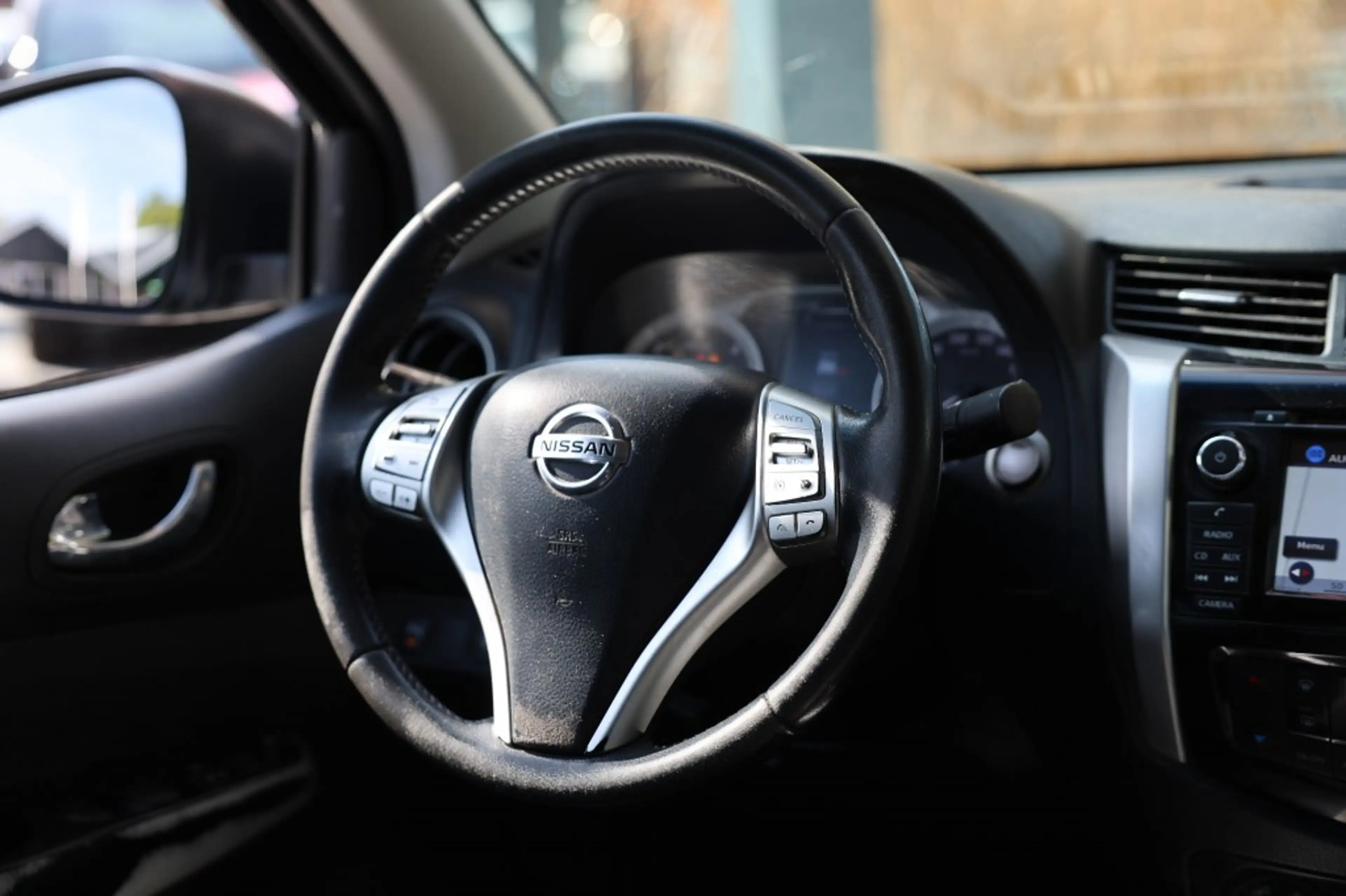 Nissan Navara 2.3 DCI DUBBEL CABINE A/T 5 SITZ 4WD VAN — photo 9
