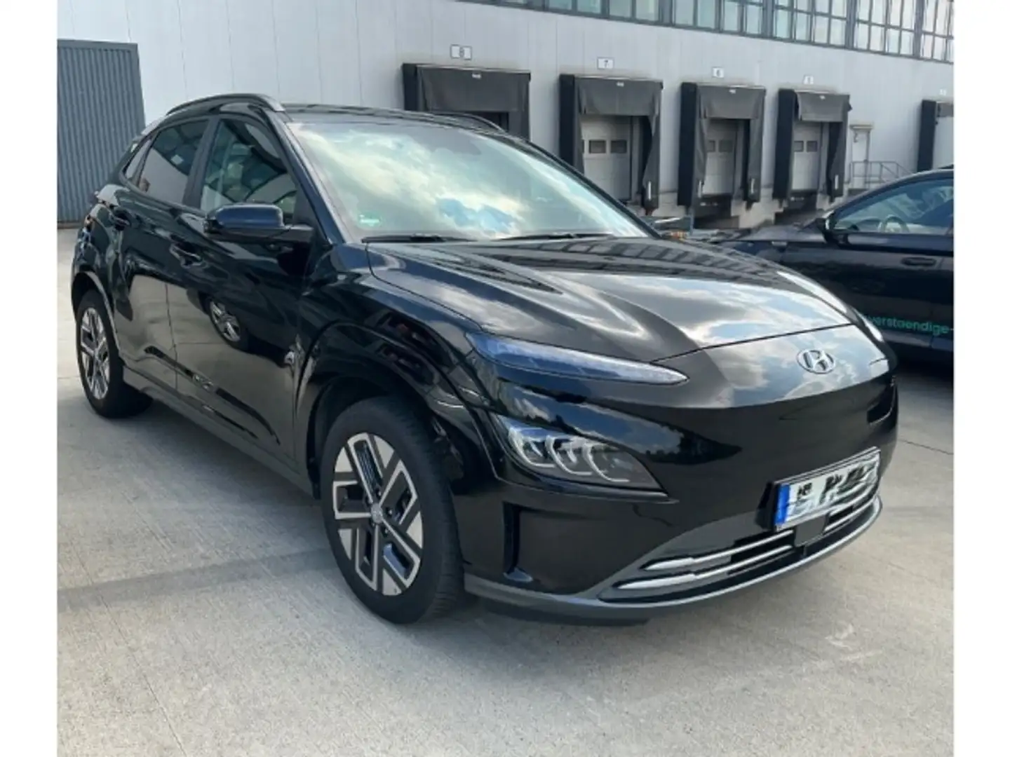 Hyundai KONA *TREND-Paket inkl Navigastionspaket *Allwetterreif Schwarz - 2