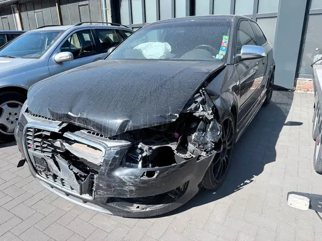 Audi S3 2.0 TFSI quattro Frontschaden Motor OK