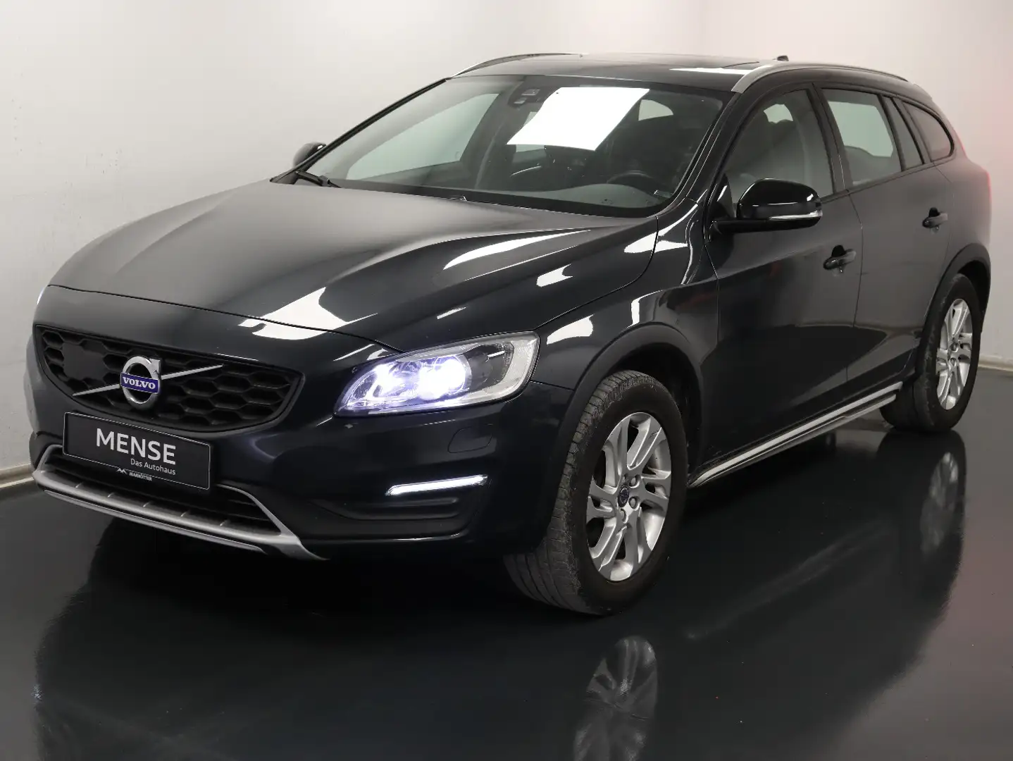 Volvo V60 Cross Country Plus D4 EU6 SD|Navi|Xenon|PDC - 1