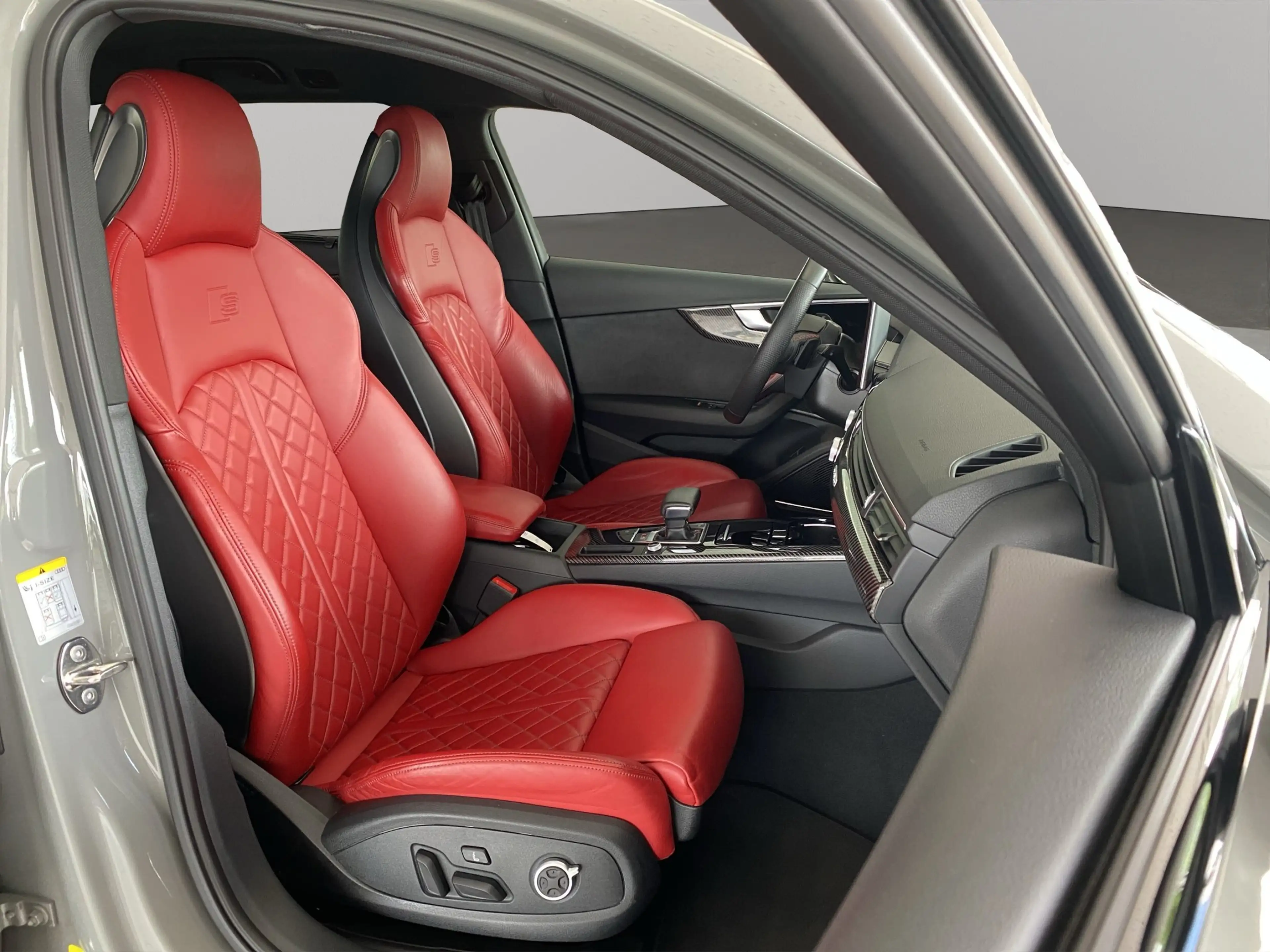 Audi S4 Avant (NAVI.SHZ.Matrix-LED.SH.PDC.Head-Up.DAB) 3.0 — photo 6