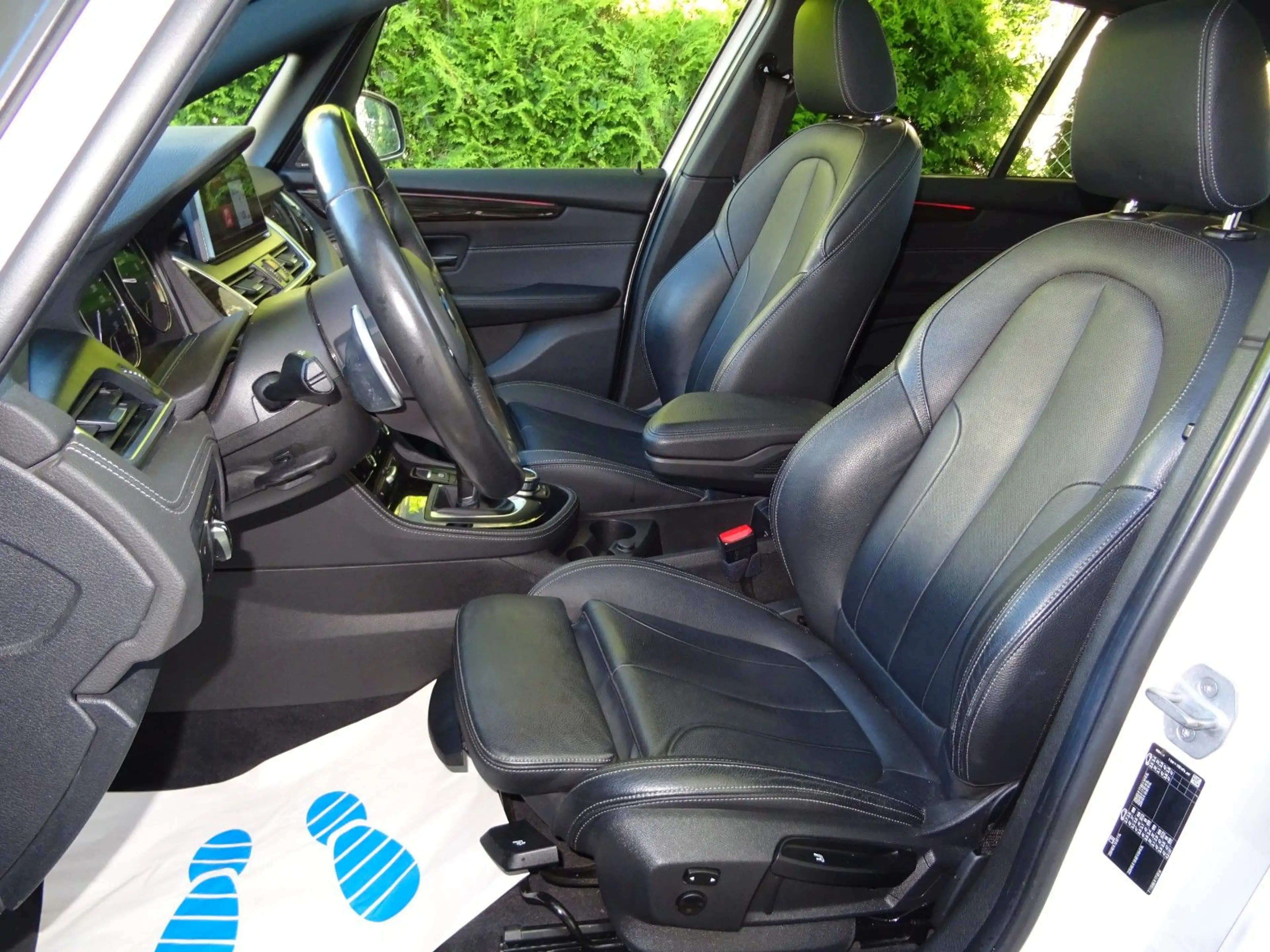 BMW 220 Aut Luxury Line Navi Leder Pano — photo 9