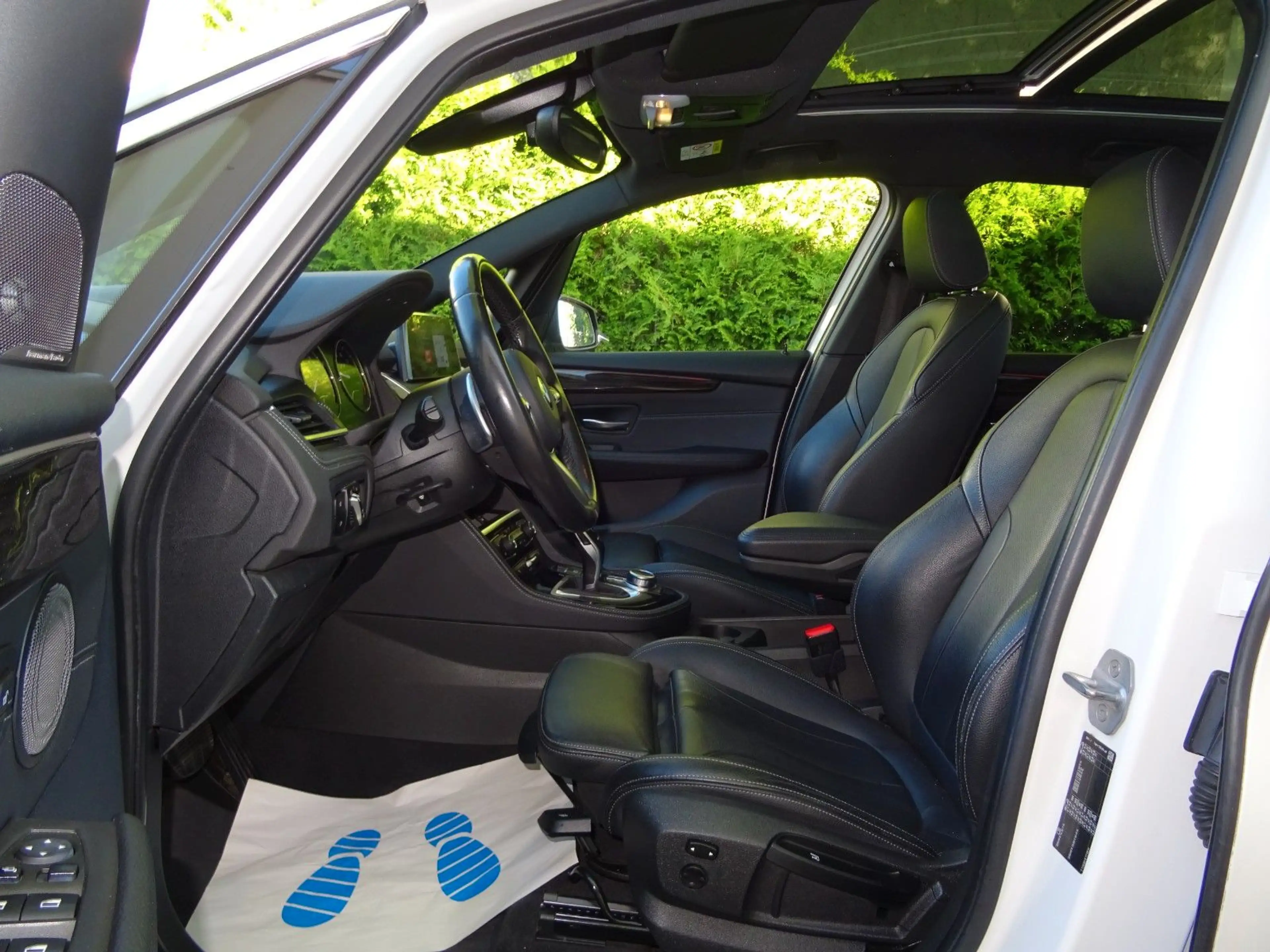 BMW 220 Aut Luxury Line Navi Leder Pano — photo 10